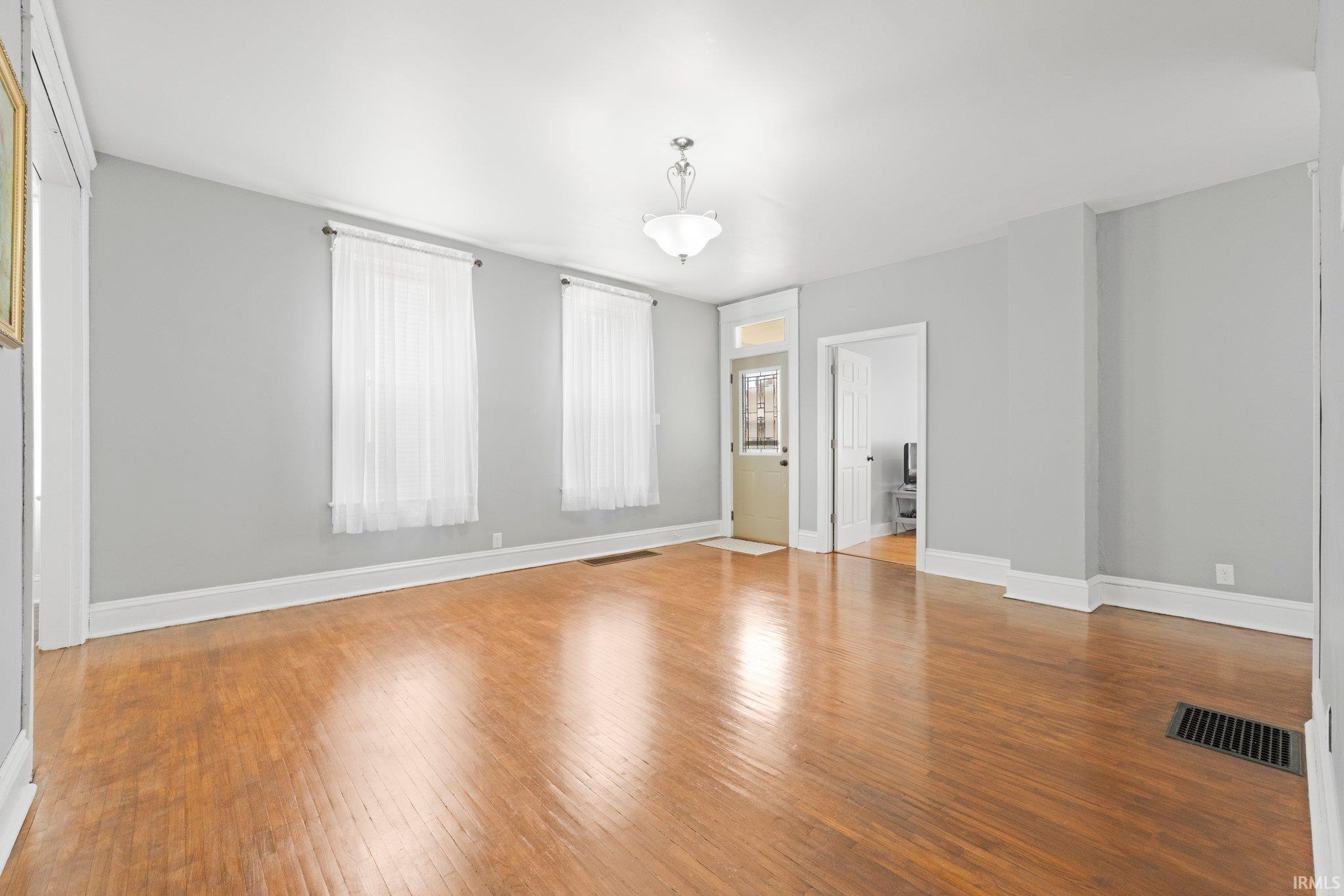 Photo 7 of 1138 W Packard Avenue