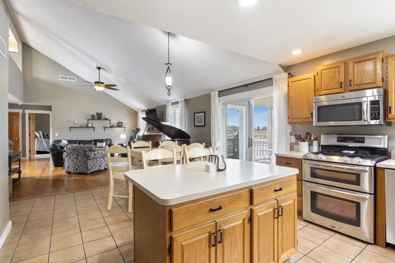 Photo 9 of 2776 E Lapoint Drive