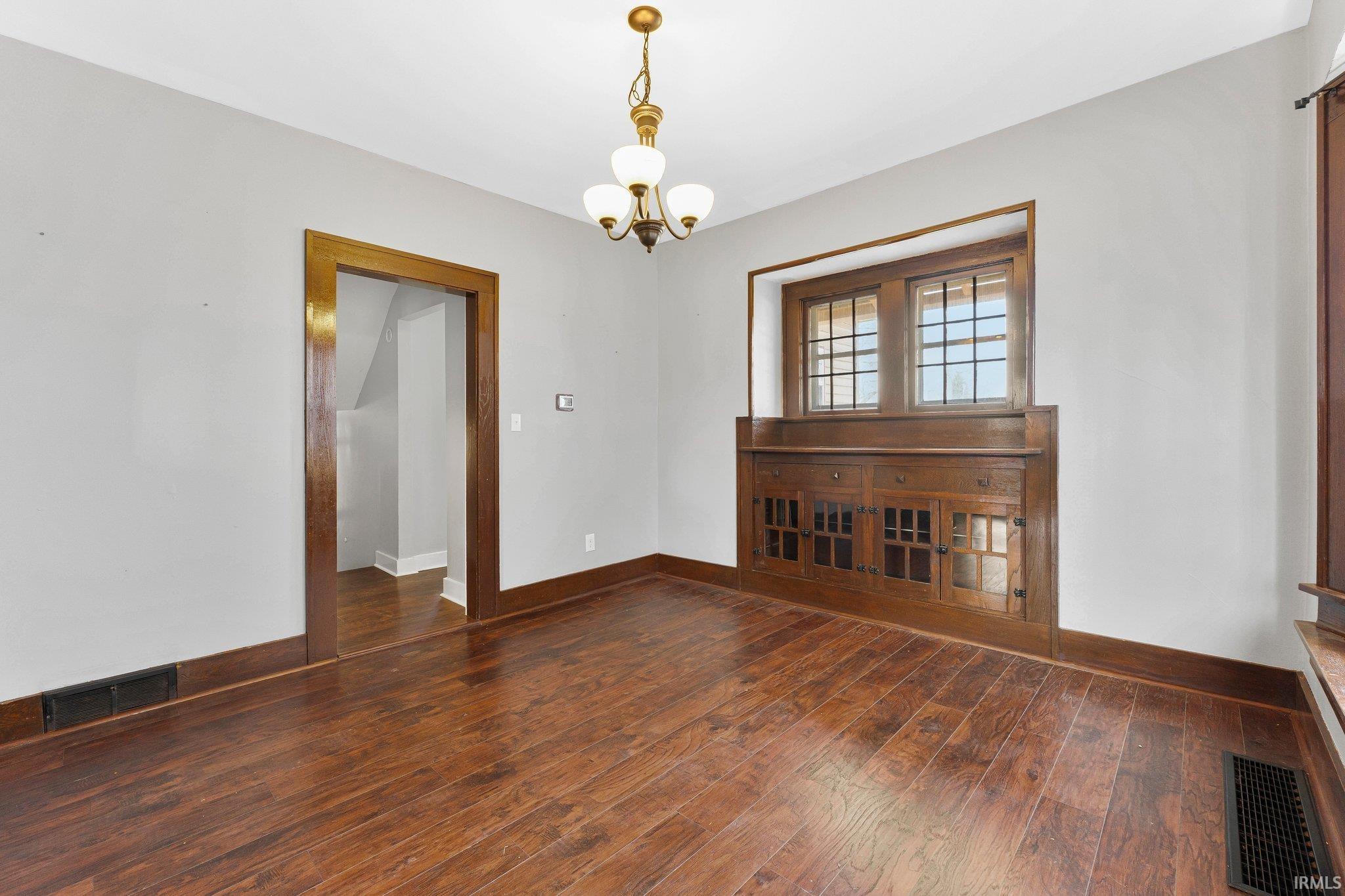 Photo 9 of 326 Arcadia Court