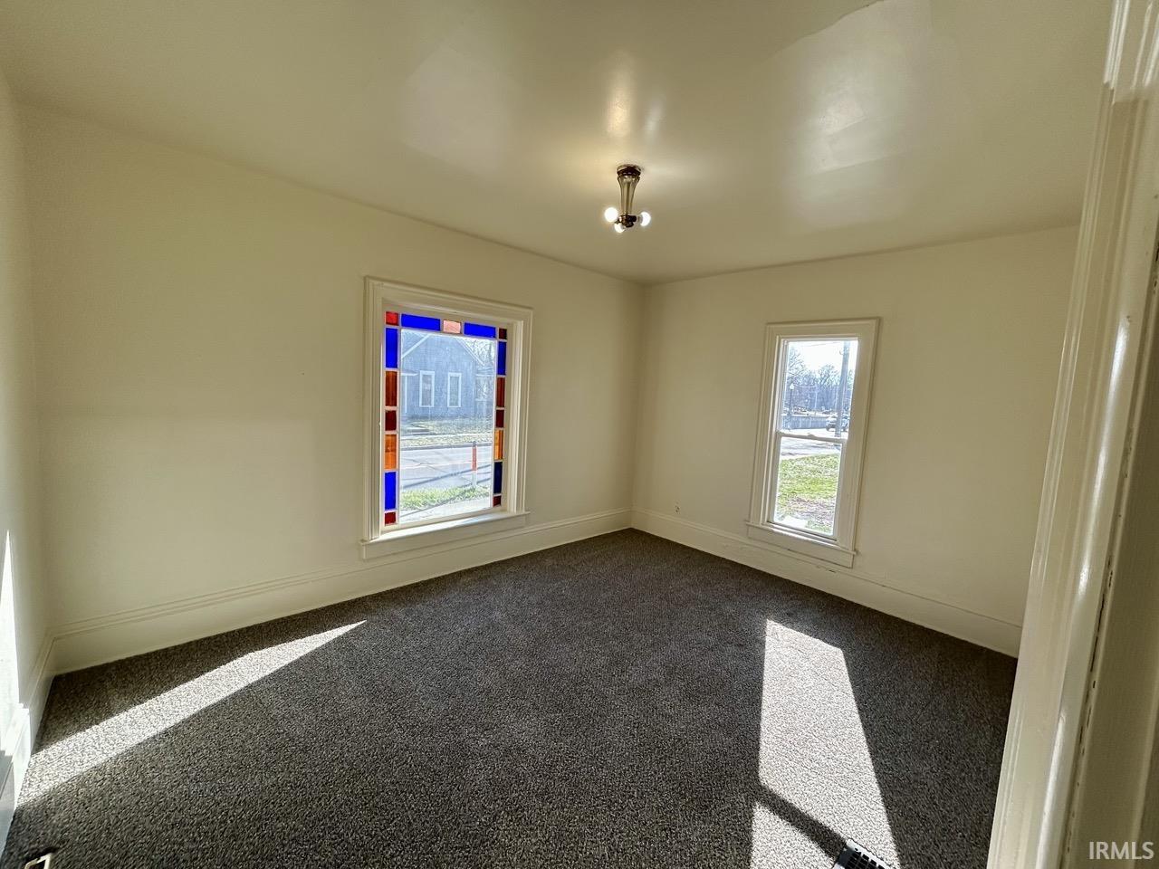 Photo 11 of 307 W Plymouth Avenue