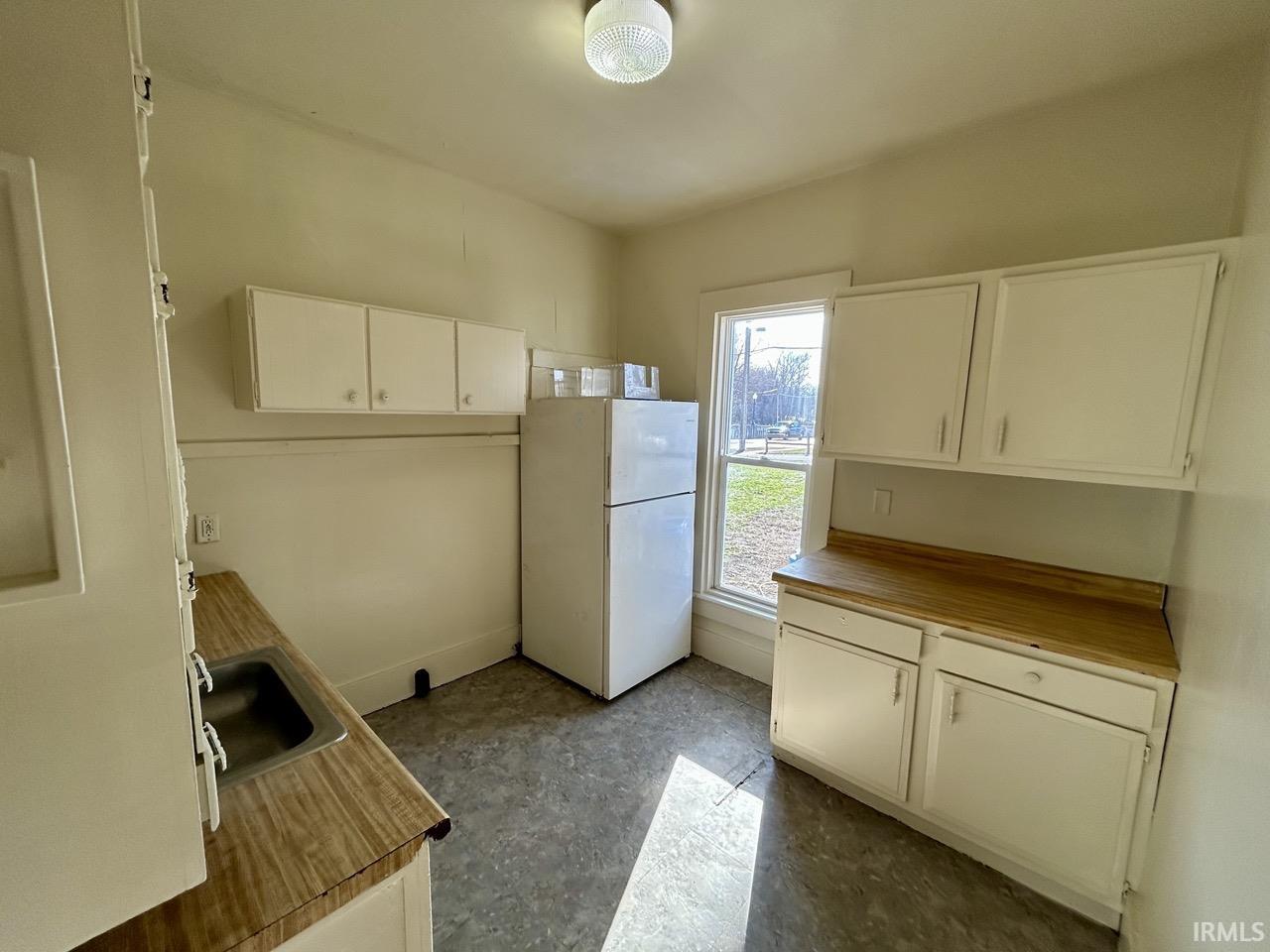 Photo 5 of 307 W Plymouth Avenue