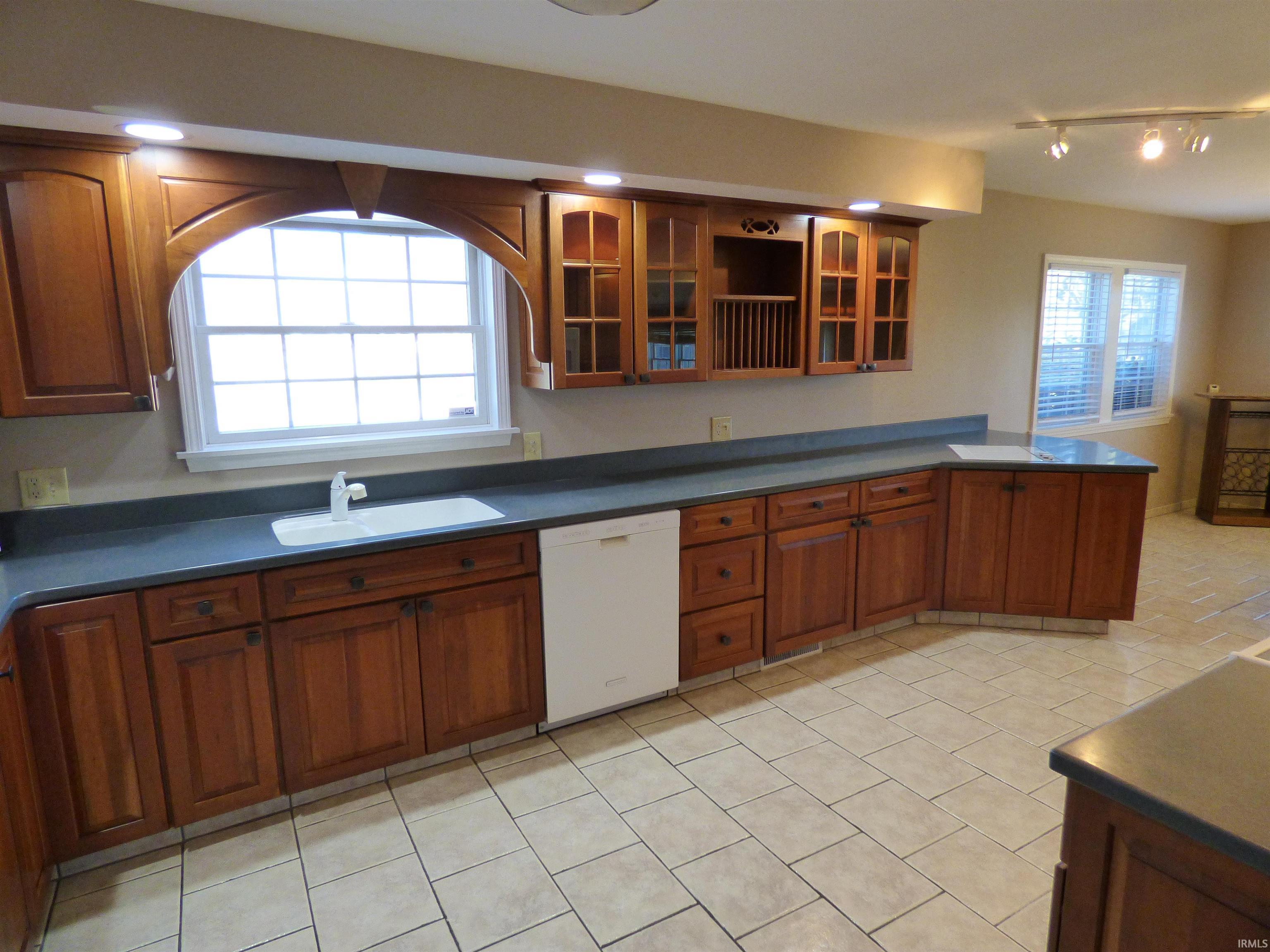 Photo 4 of 3601 Holly Drive
