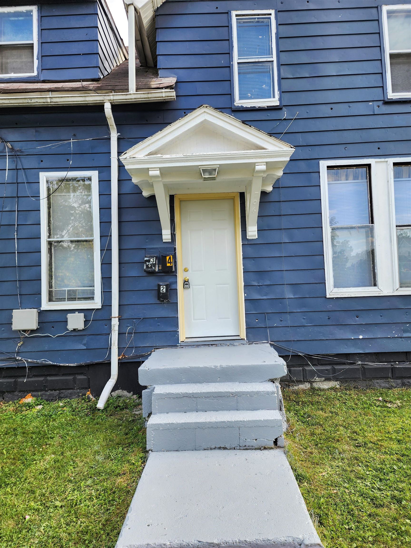 Photo 1 of 3001 S Hanna Street