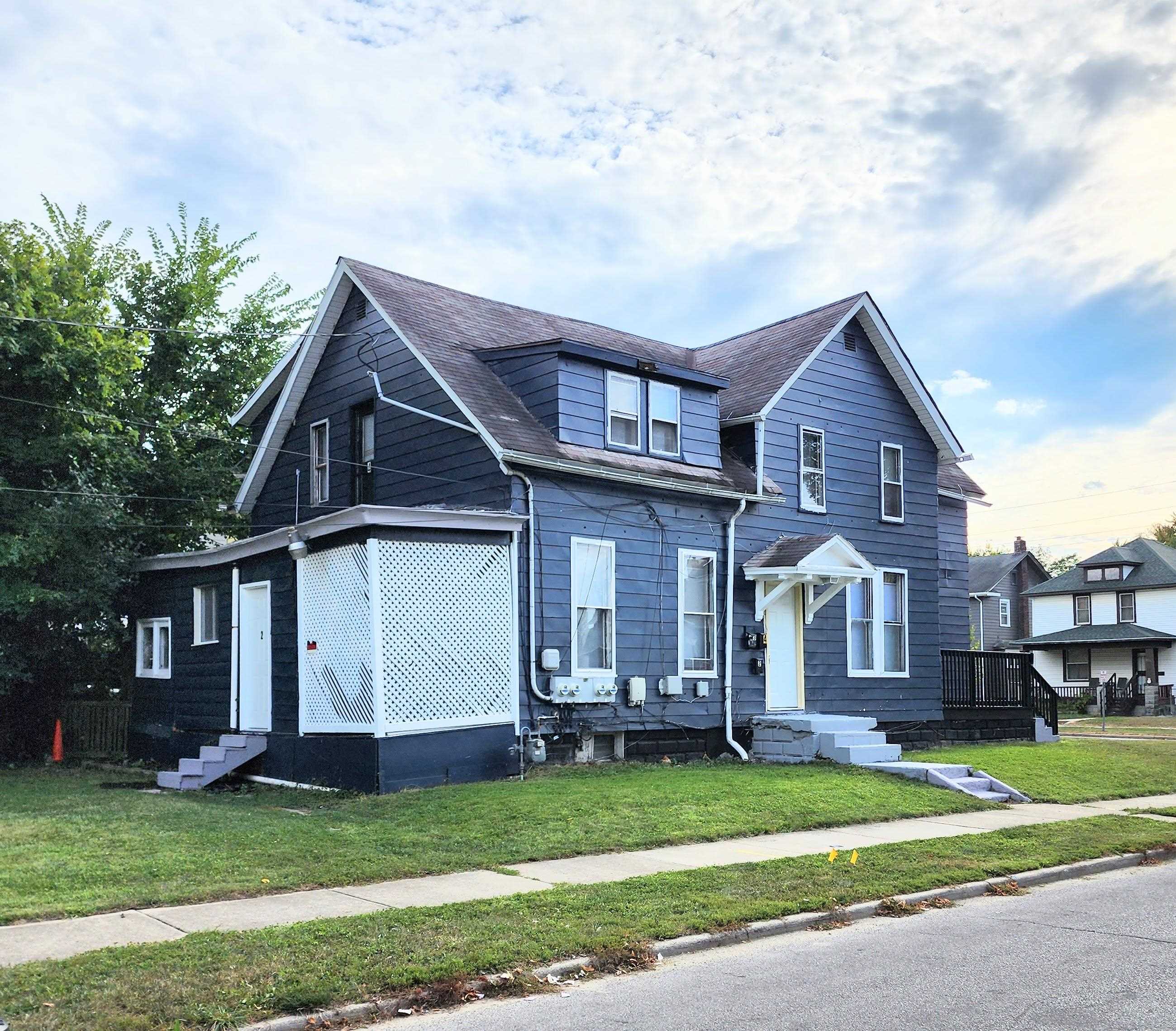 Photo 3 of 3001 S Hanna Street