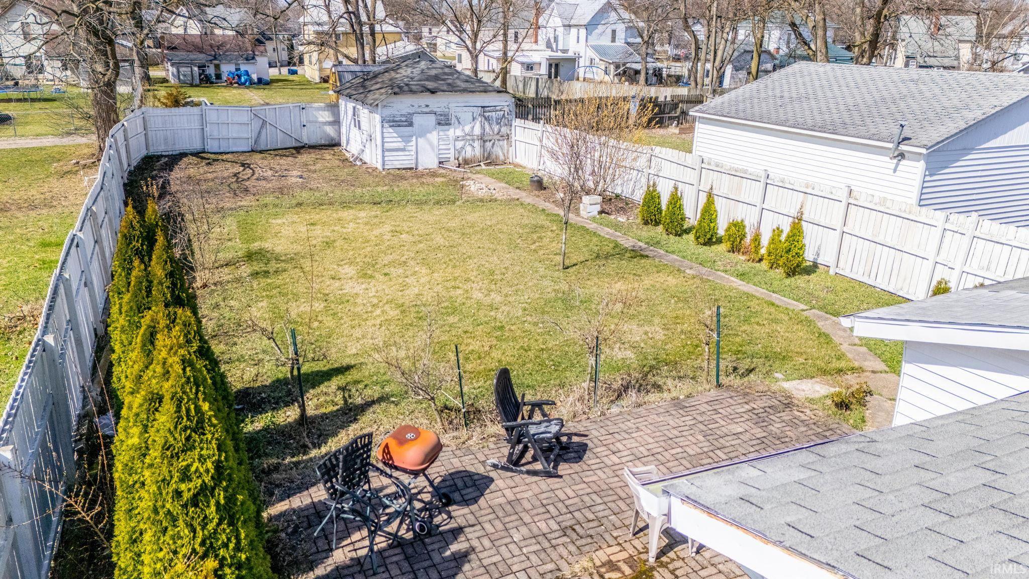 Photo 4 of 616 N Spring