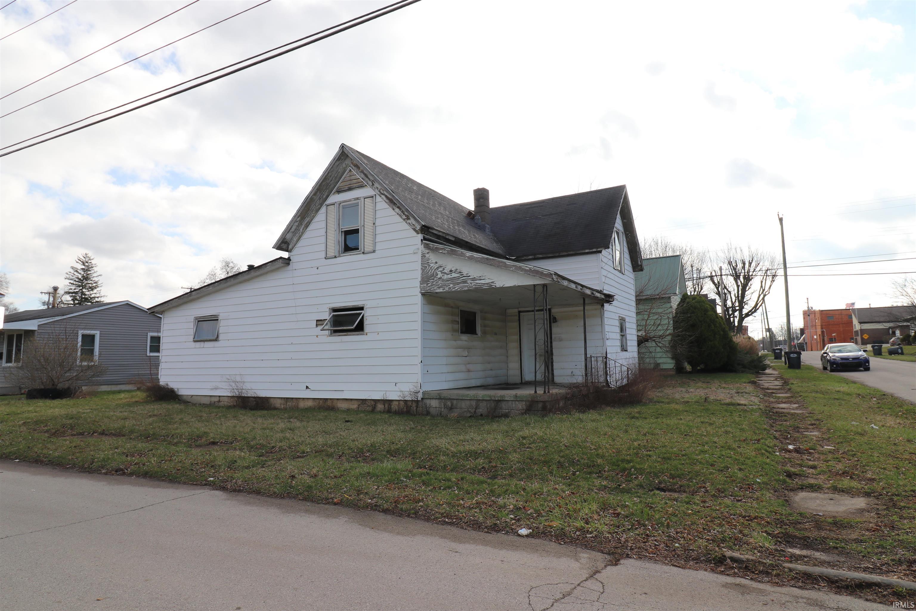 Homes for sale in Dunkirk, IN | 226 W Washington St, Dunkirk, IN 47336 | MLS# 202509775