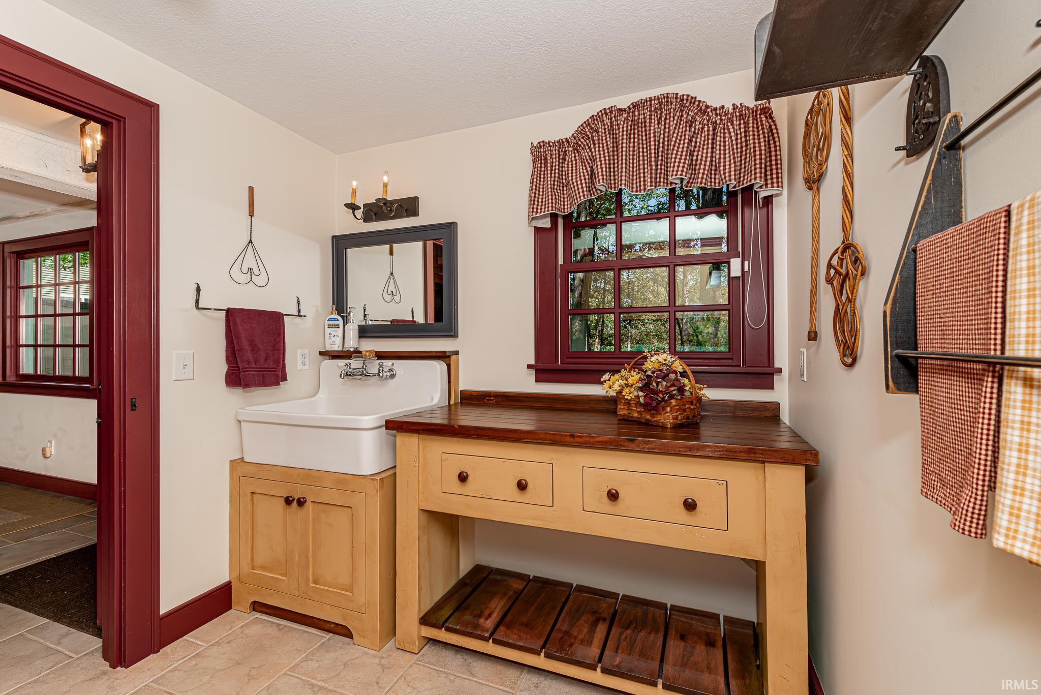 4855 E Timber Ridge Trail