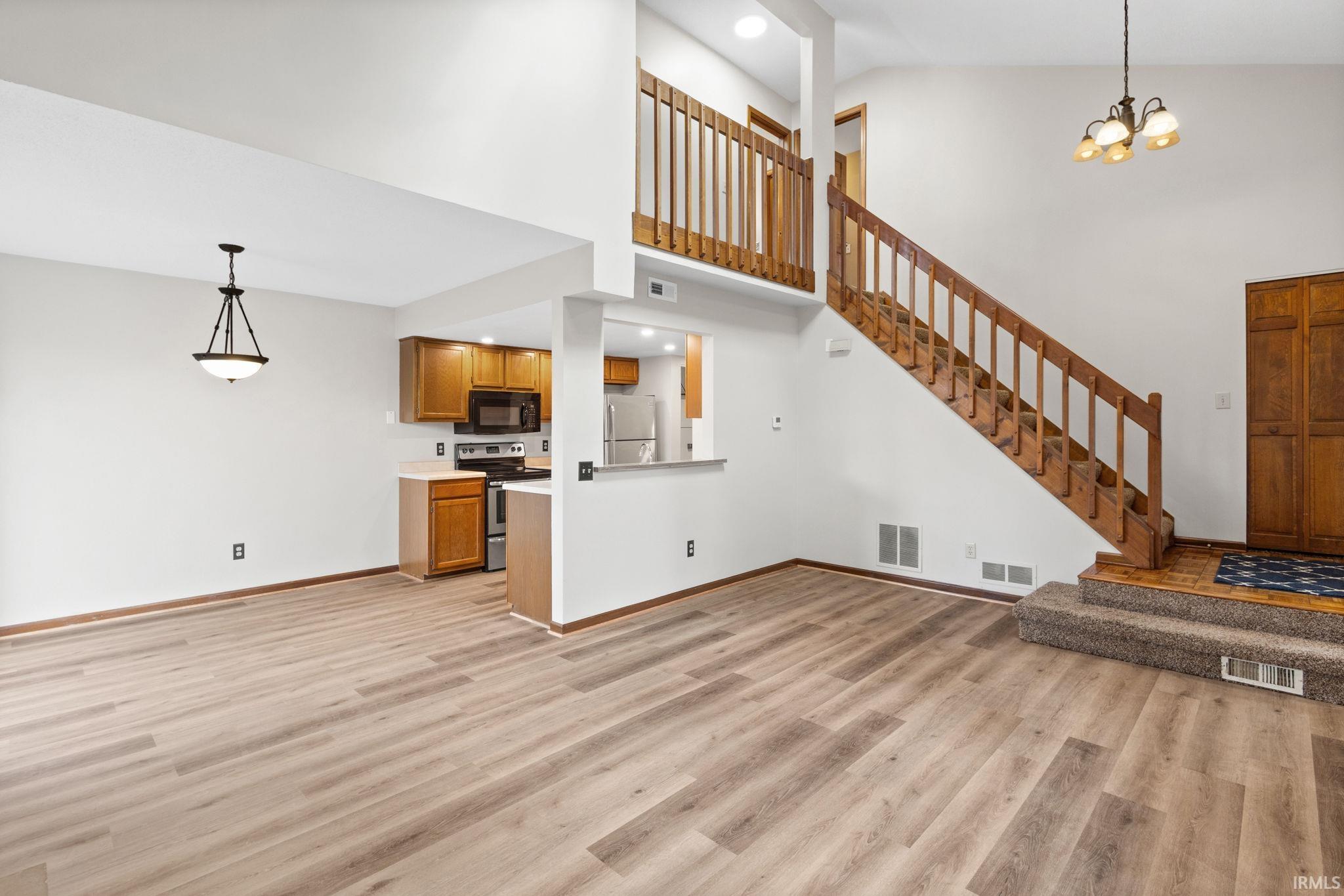Photo 5 of 5911 Sawmill Woods Court