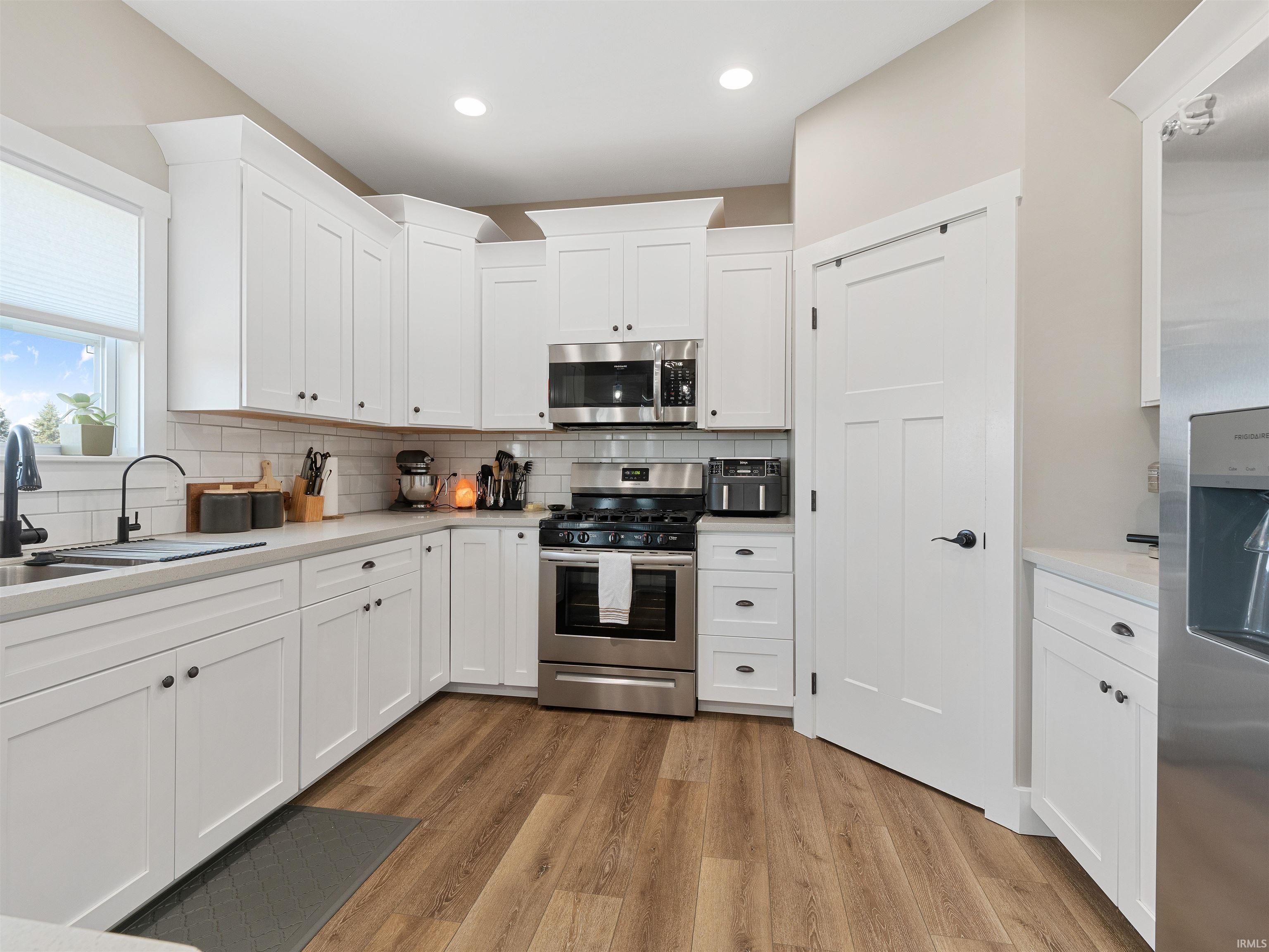 Photo 11 of 5025 N Village Drive