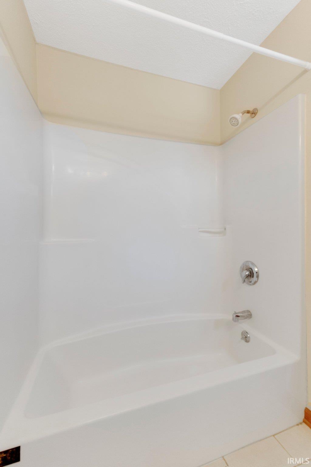 Photo 14 of 5540 N Willow Avenue