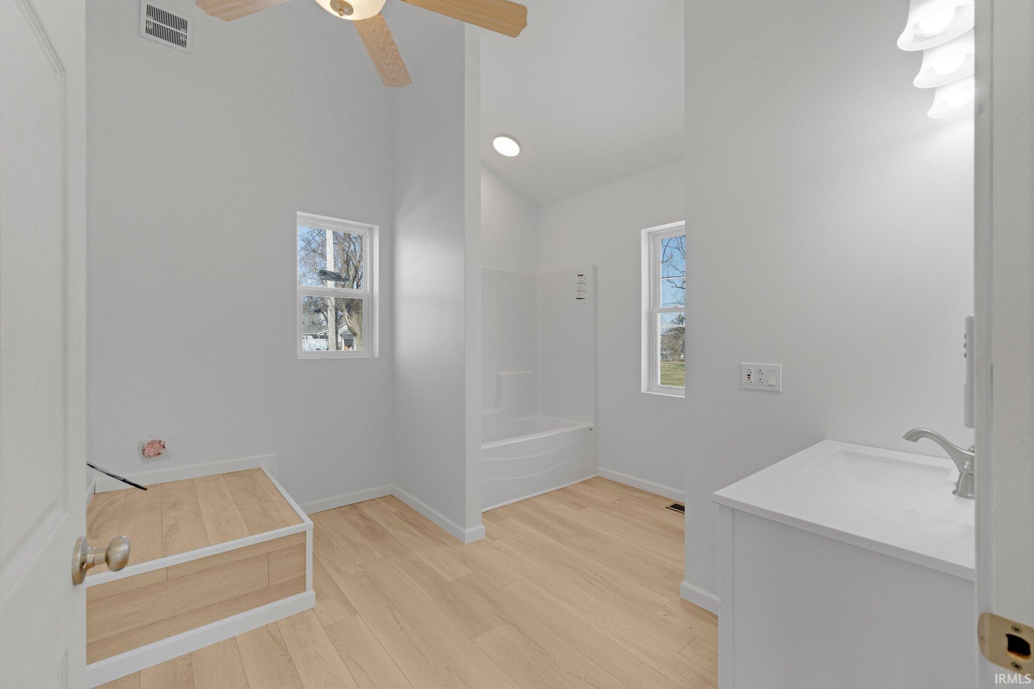 Photo 15 of 2660 E Beech Avenue