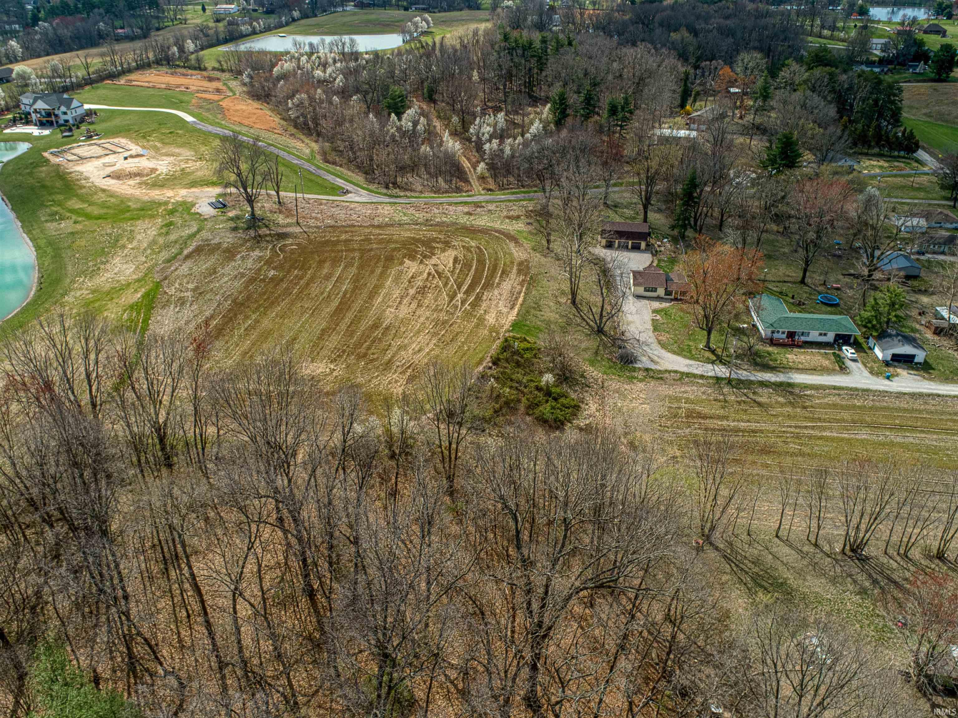 Homes for sale in Evansville, IN | 8131 Willett Dr, Evansville, IN 47720 | MLS# 202510033