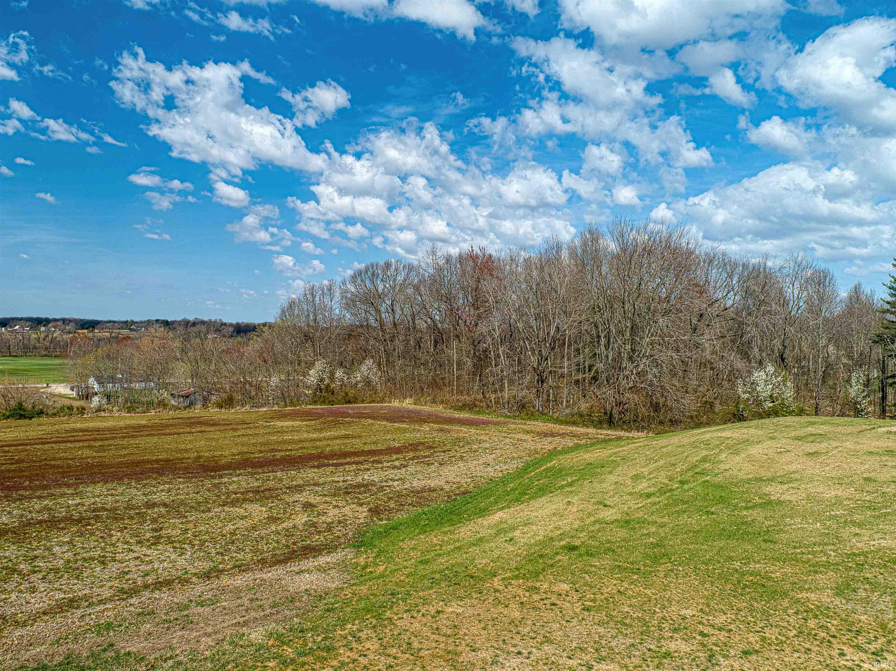 Homes for sale in Evansville, IN | 8131 Willett Dr, Evansville, IN 47720 | MLS# 202510033