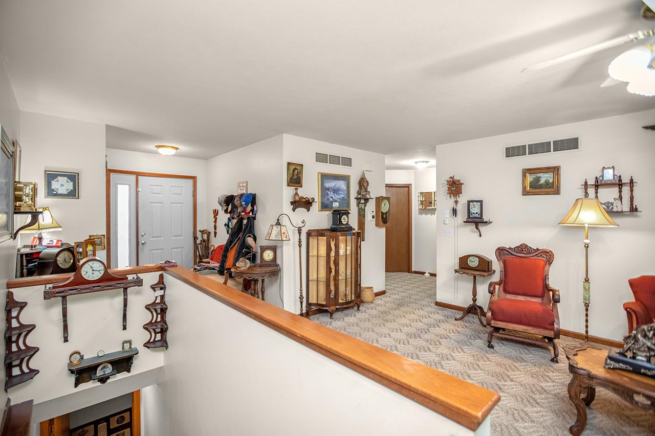 Photo 3 of 705 Noelwood Drive
