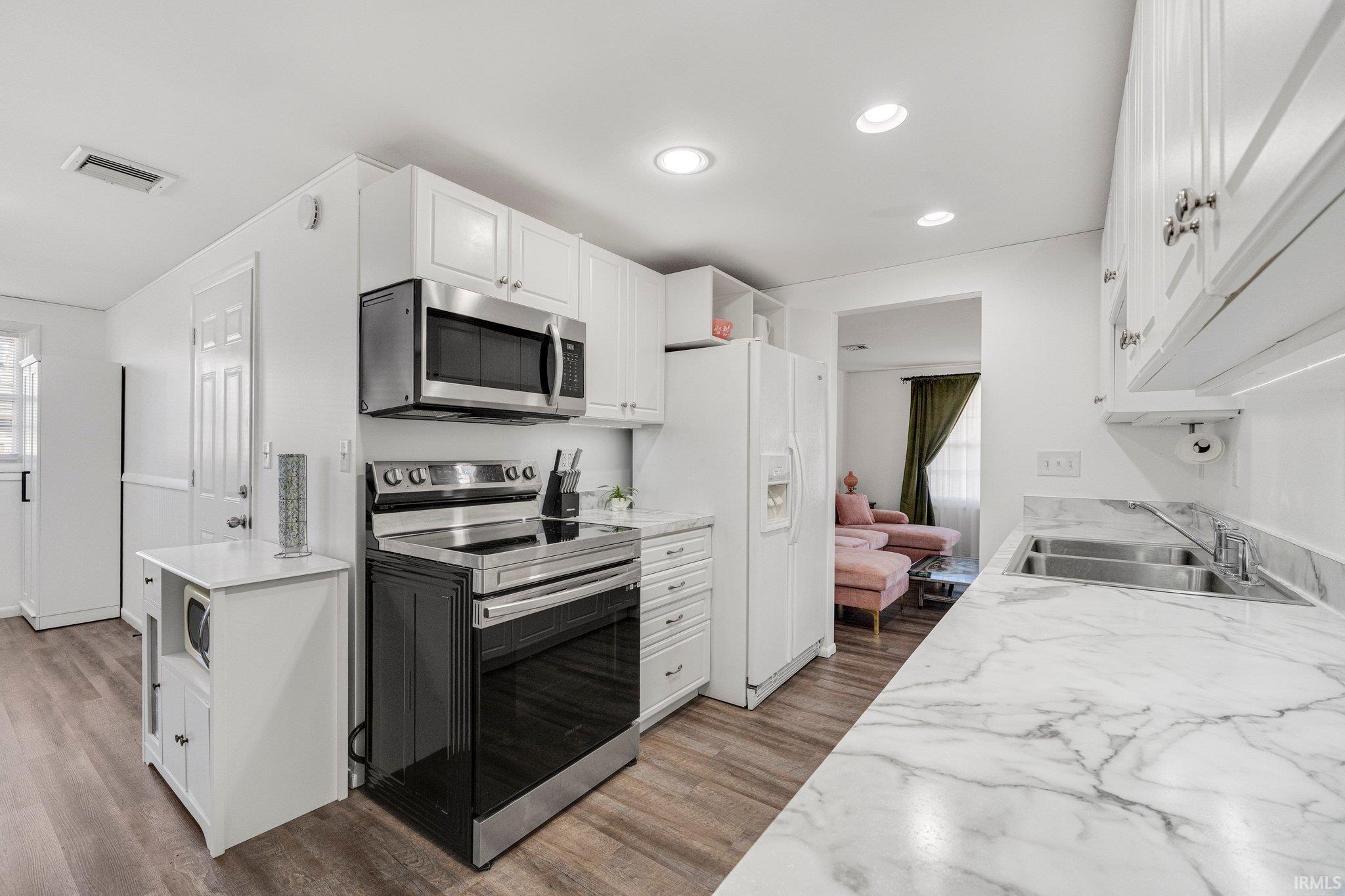 Photo 9 of 4605 Beechcrest Drive
