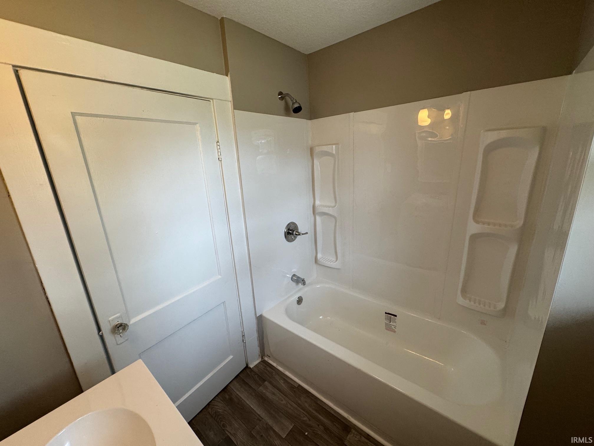 Photo 11 of 2515 Raymond Street