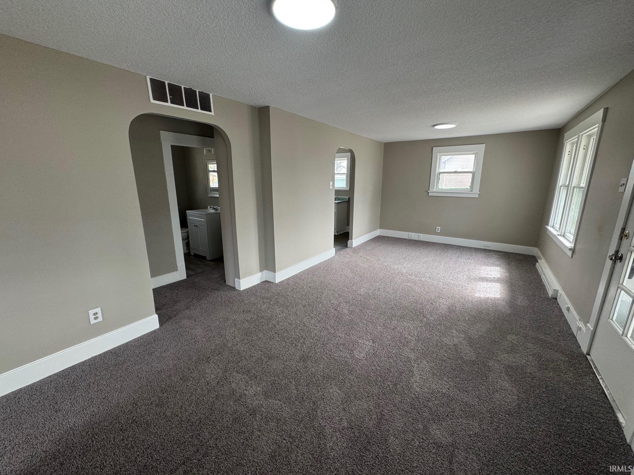Photo 3 of 2515 Raymond Street