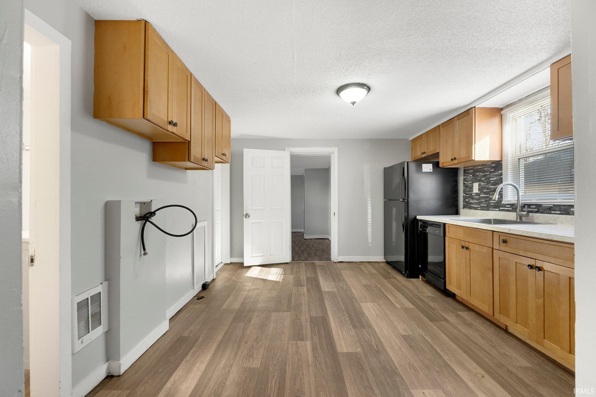 Photo 6 of 1012 Huffman Street