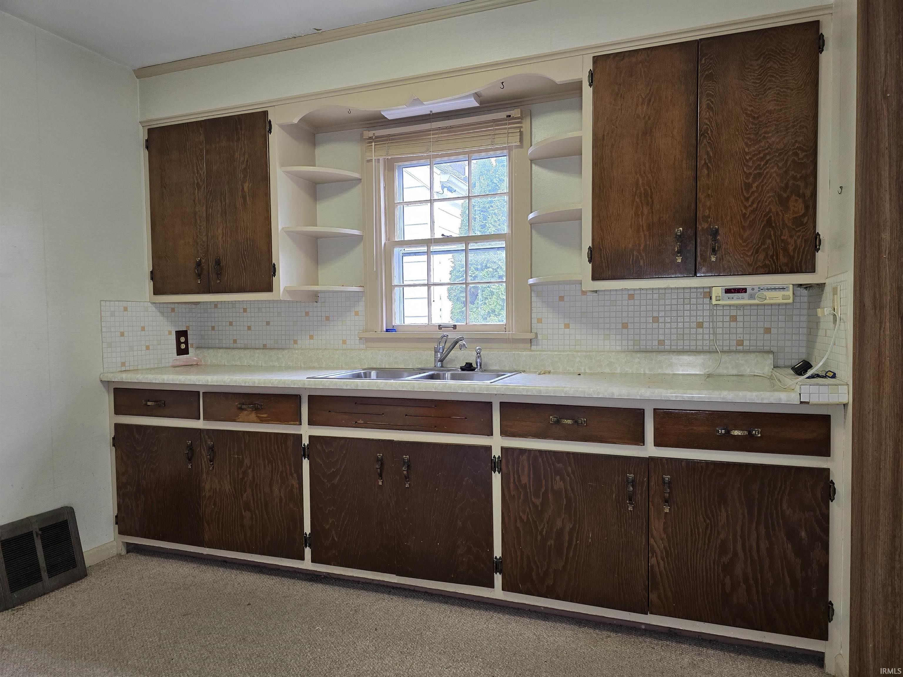 Photo 13 of 538 Clayton Avenue