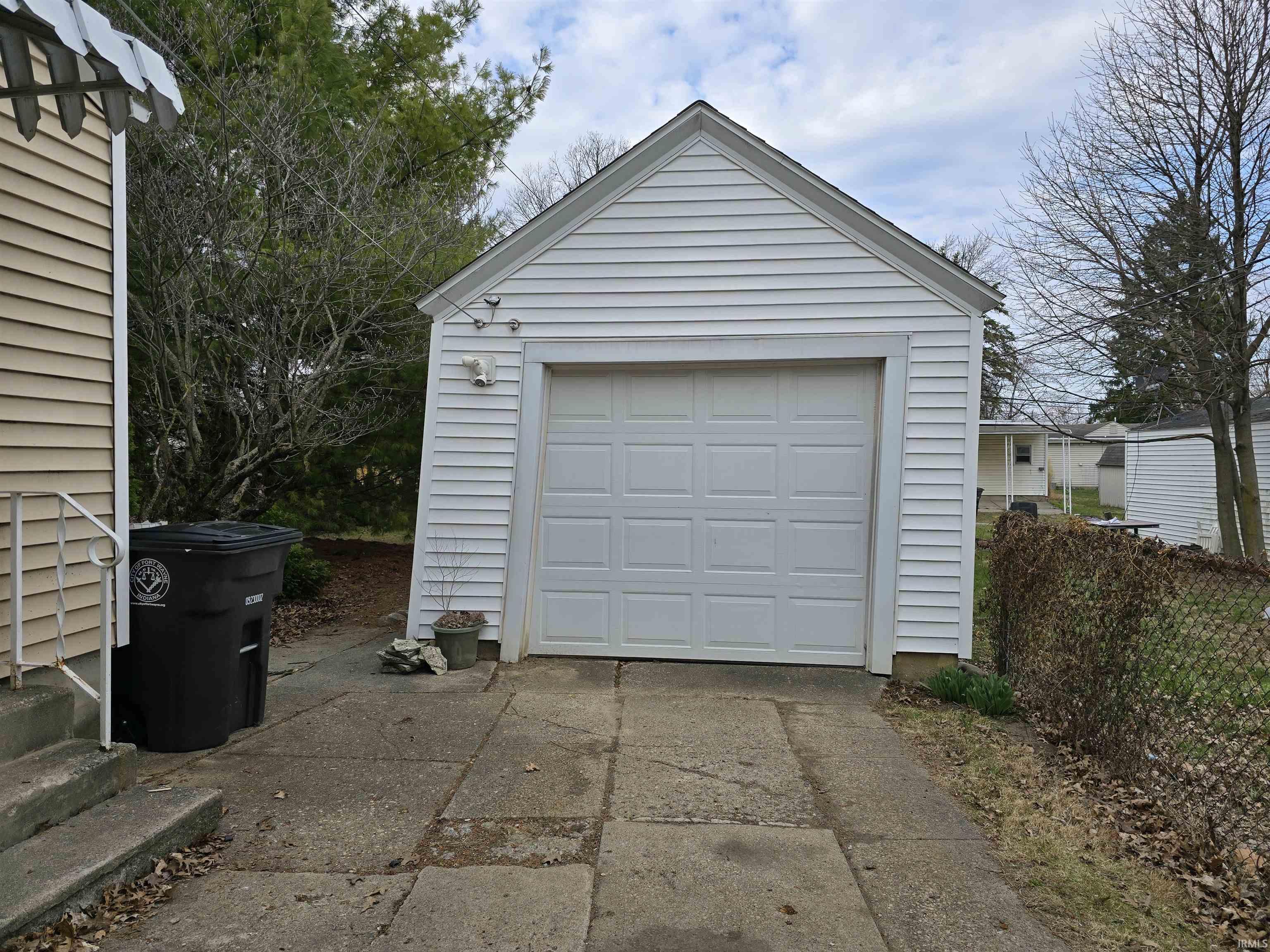 Photo 35 of 538 Clayton Avenue