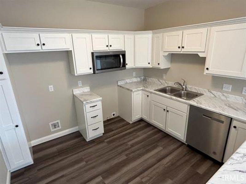 Photo 3 of 406 Bahner Drive