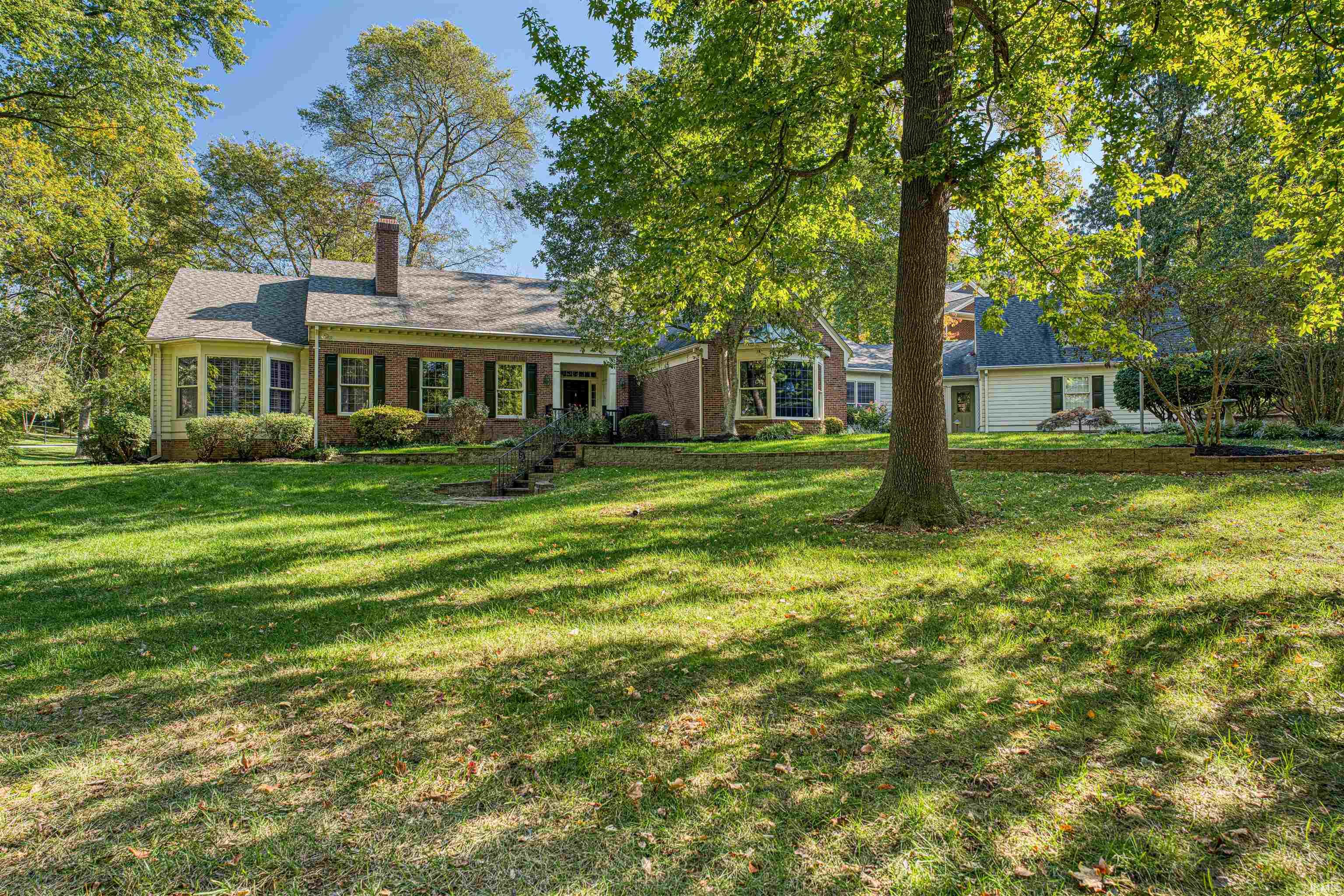 Homes for sale in Evansville, IN | 4012 Fairfax Ct, Evansville, IN 47710 | MLS# 202510270