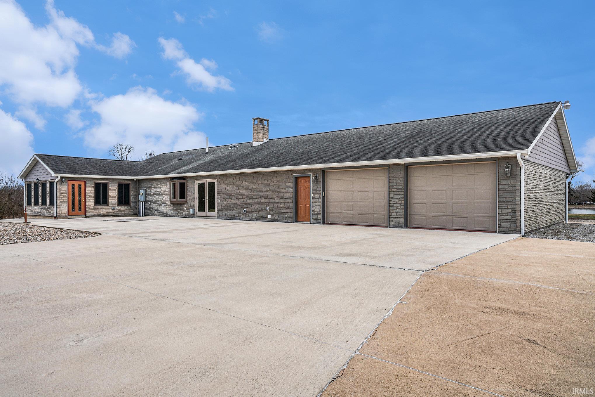 Photo 0 of 1184 N 25 W