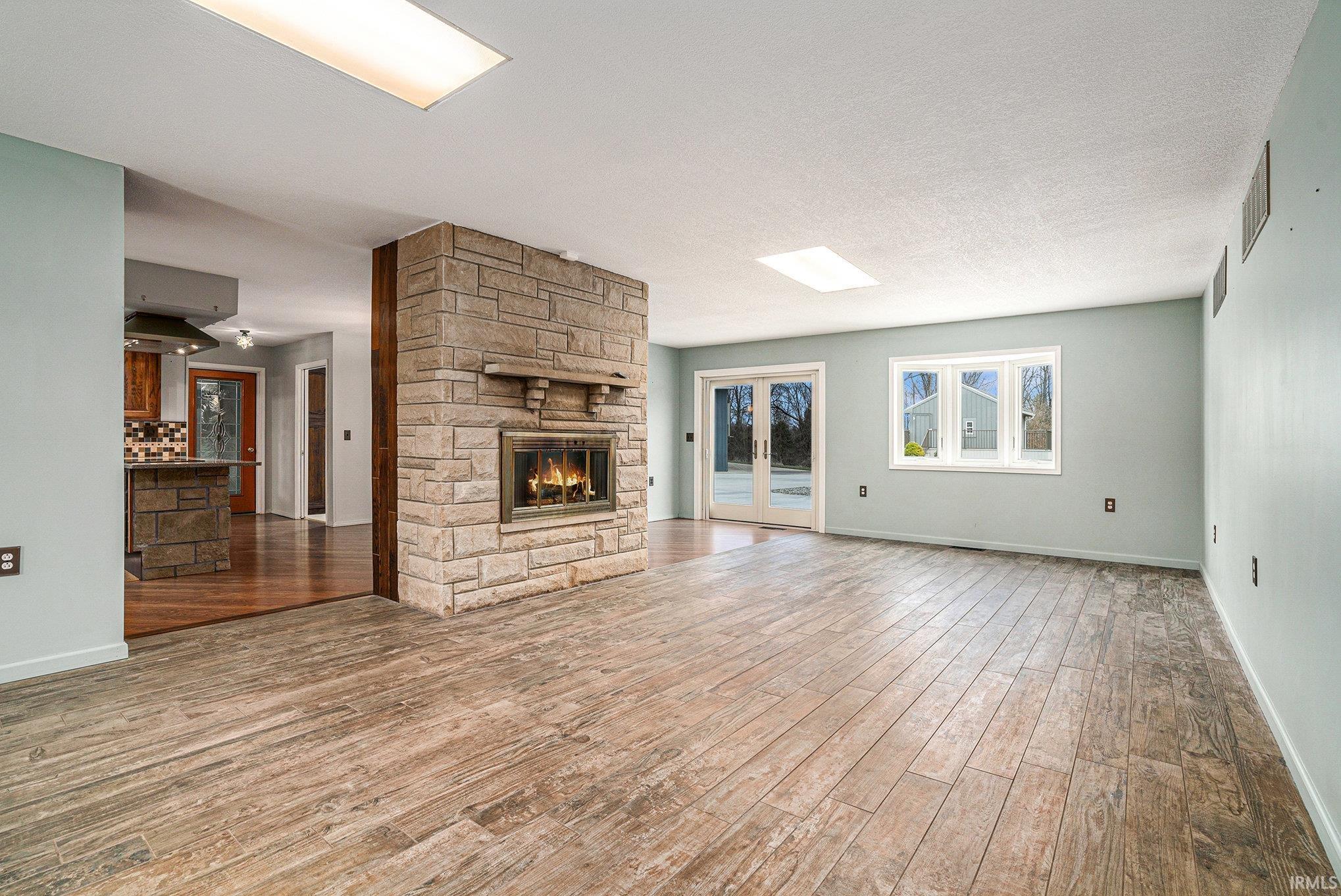 Photo 5 of 1184 N 25 W