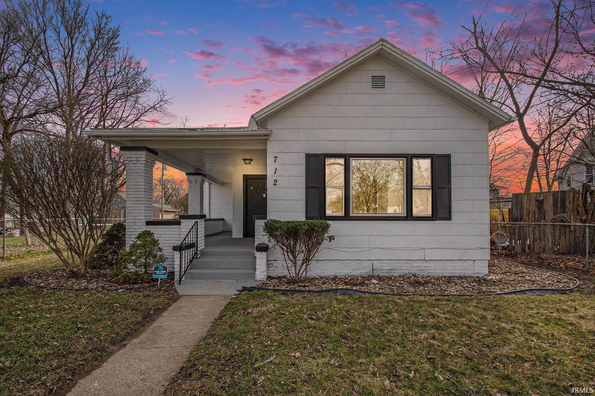 Homes for sale in South Bend, IN | 712 Blaine Ave, South Bend, IN 46616 | MLS# 202510342