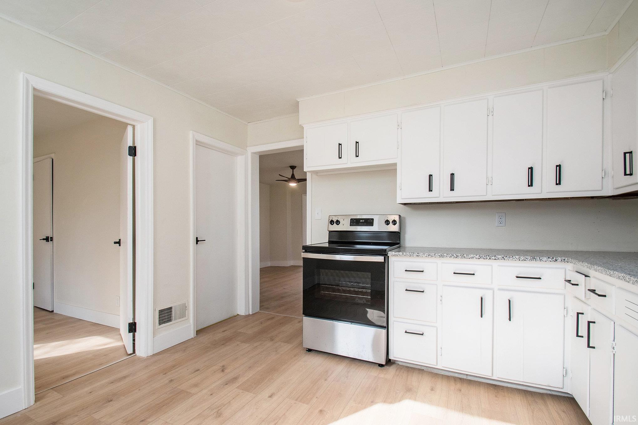 Homes for sale in South Bend, IN | 712 Blaine Ave, South Bend, IN 46616 | MLS# 202510342