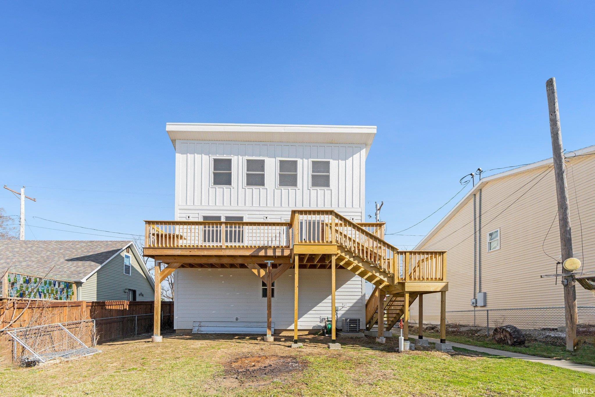 Photo 5 of 5540 N Willow Avenue