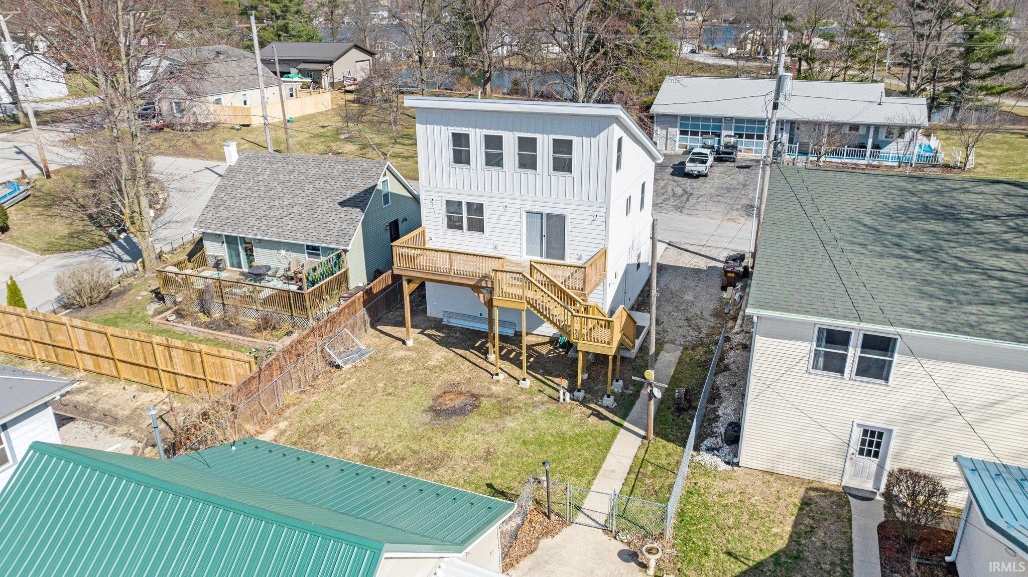 Photo 9 of 5540 N Willow Avenue