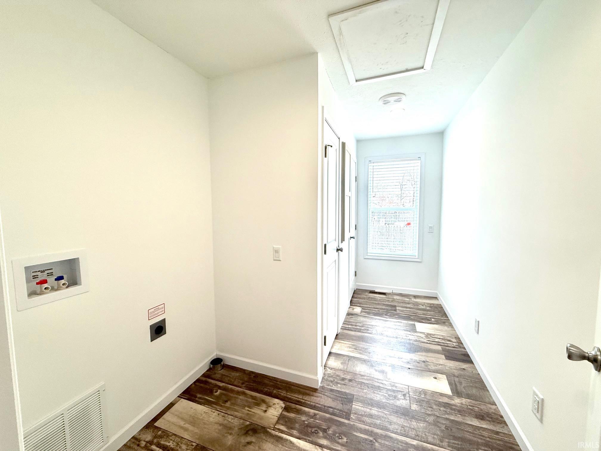 Photo 4 of 1505 Krau Street