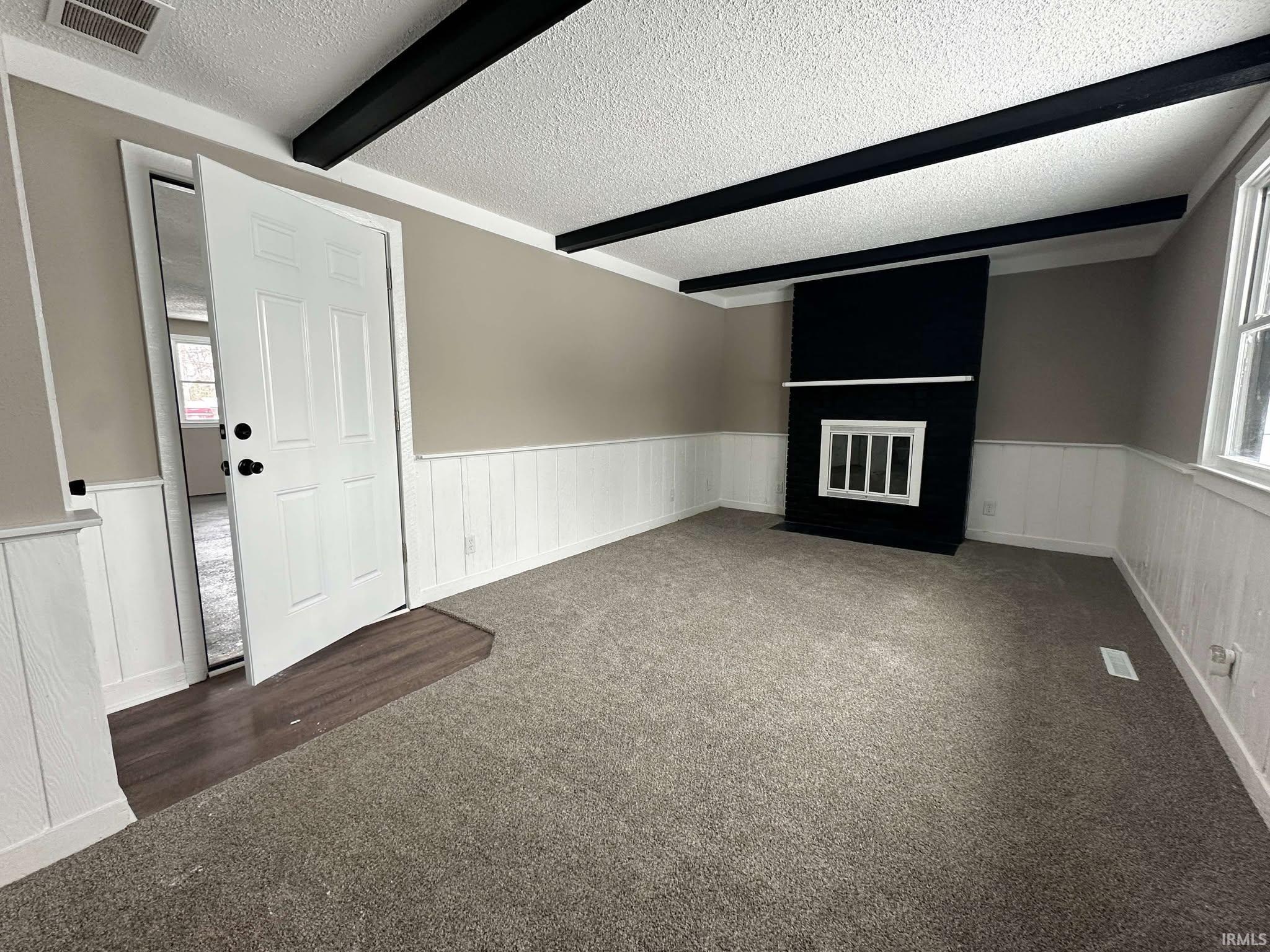 Photo 10 of 1800 Maple Lane