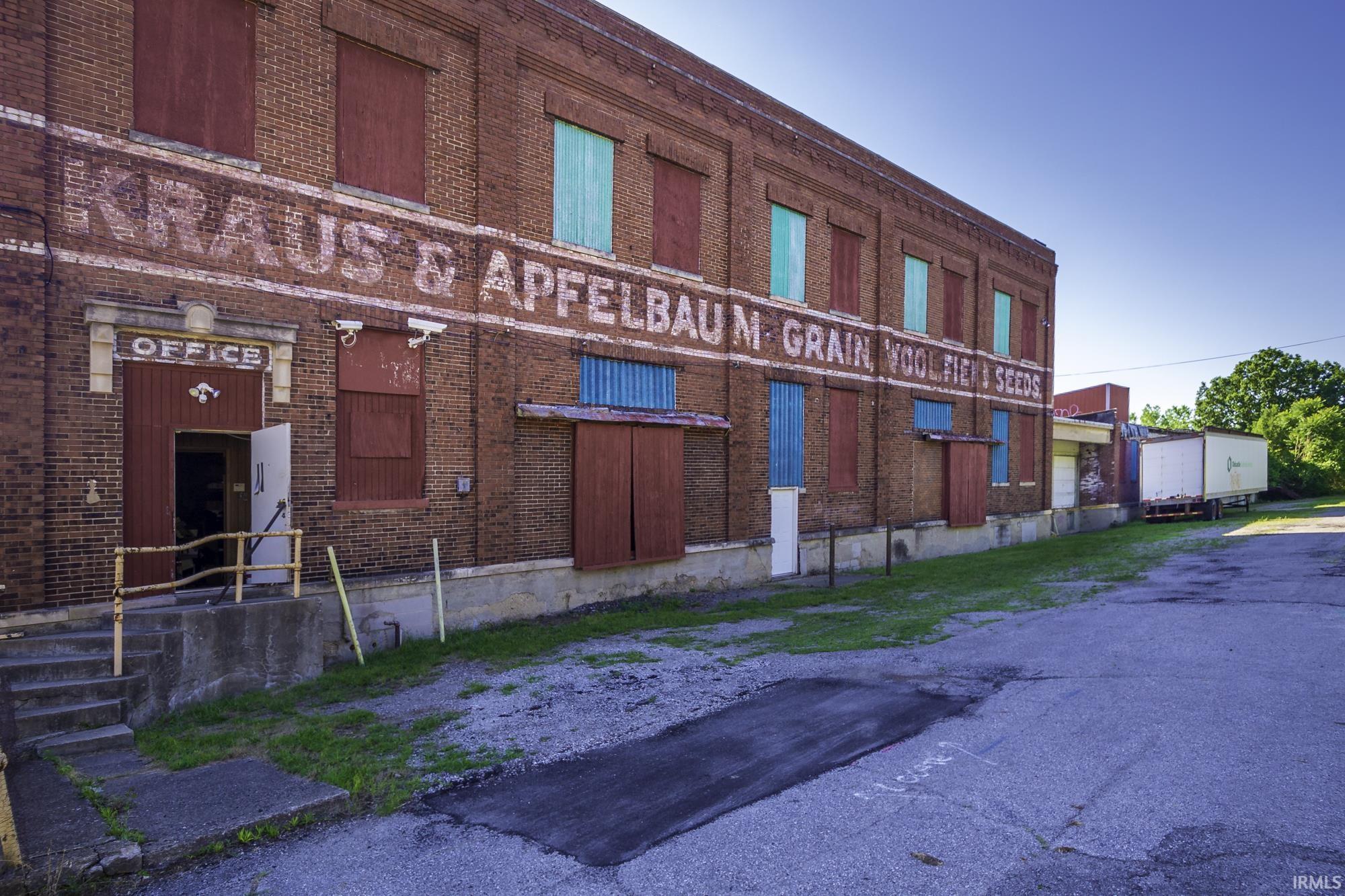 Photo 10 of 506 Edgerton Avenue