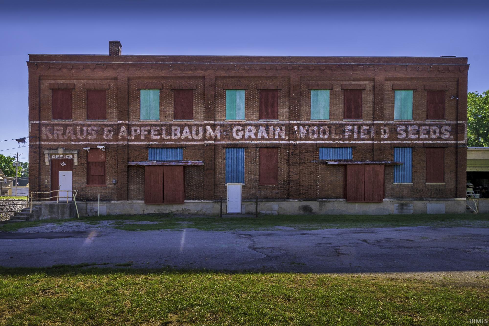 Photo 4 of 506 Edgerton Avenue