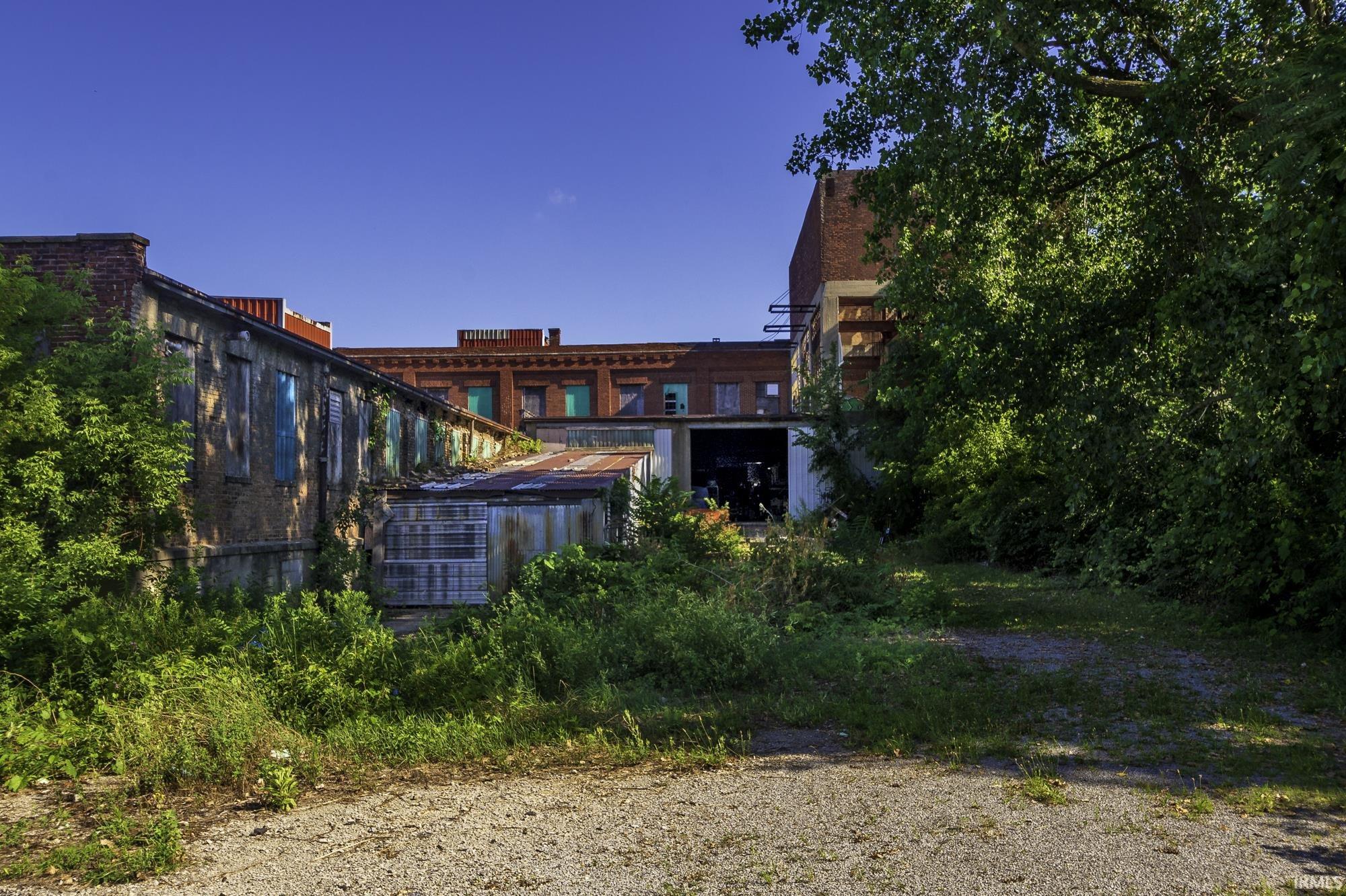 Photo 7 of 506 Edgerton Avenue