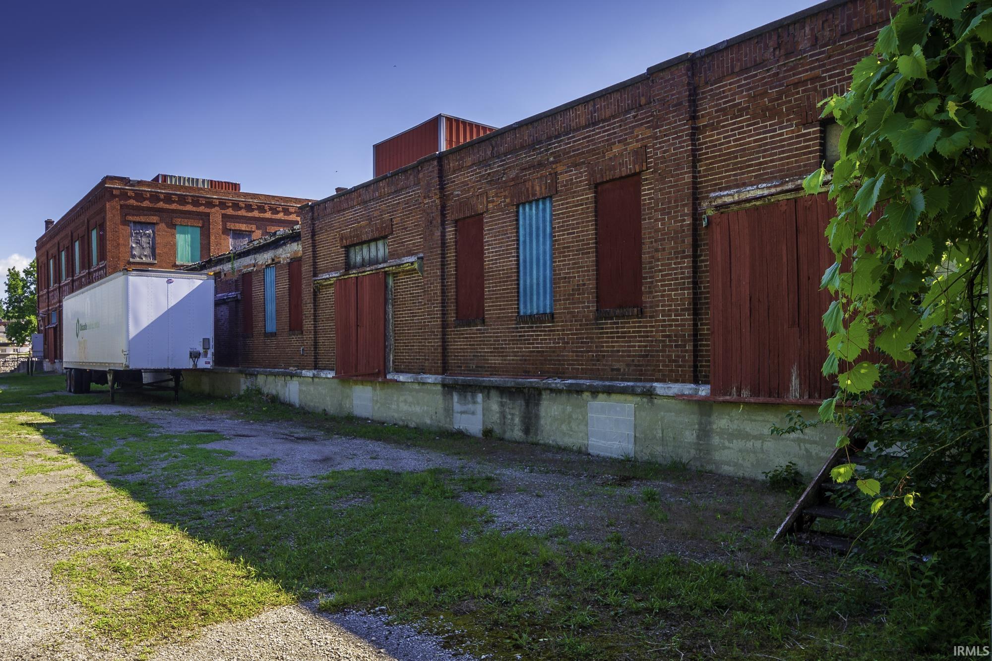 Photo 8 of 506 Edgerton Avenue