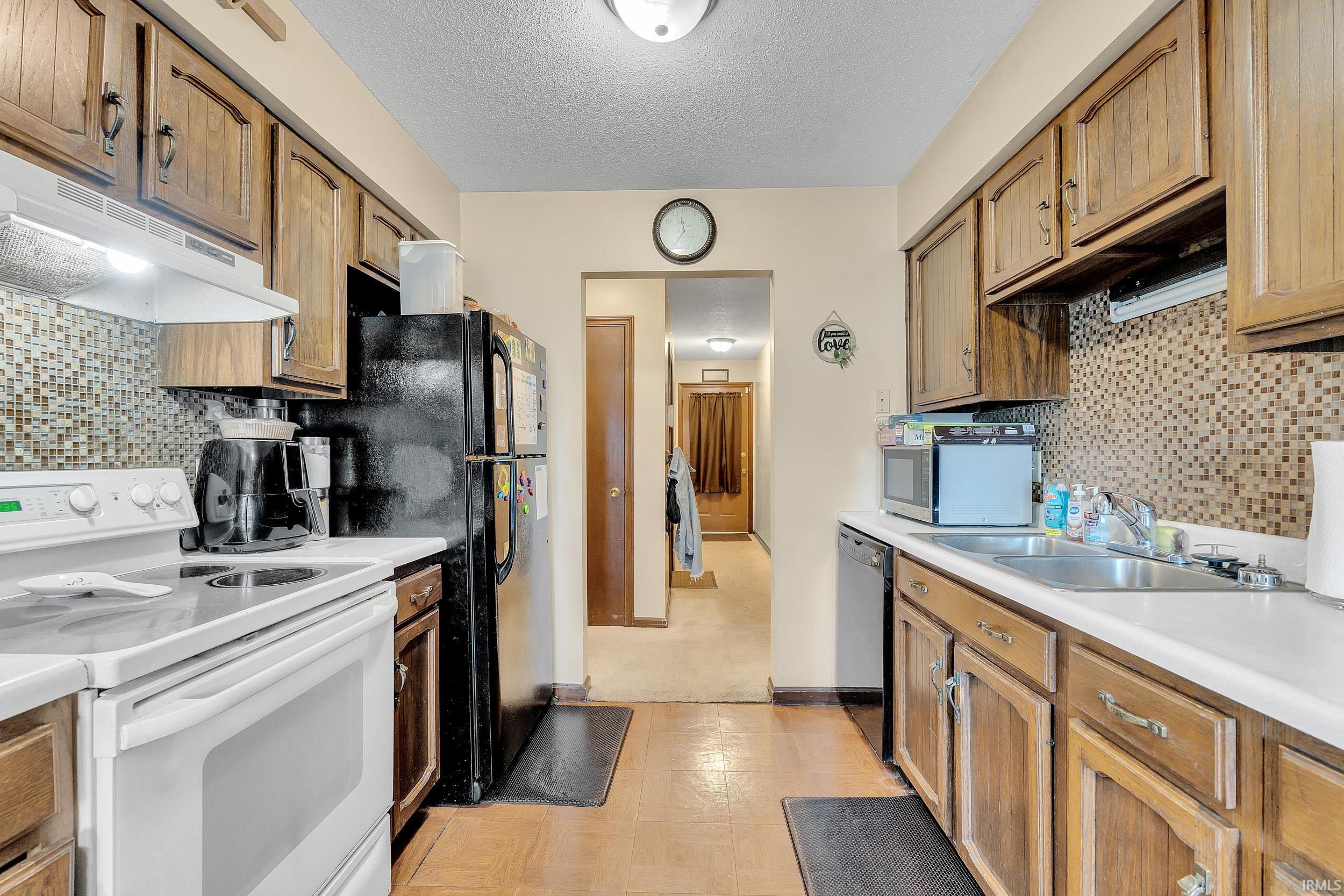 Photo 11 of 6910 Malvern Drive