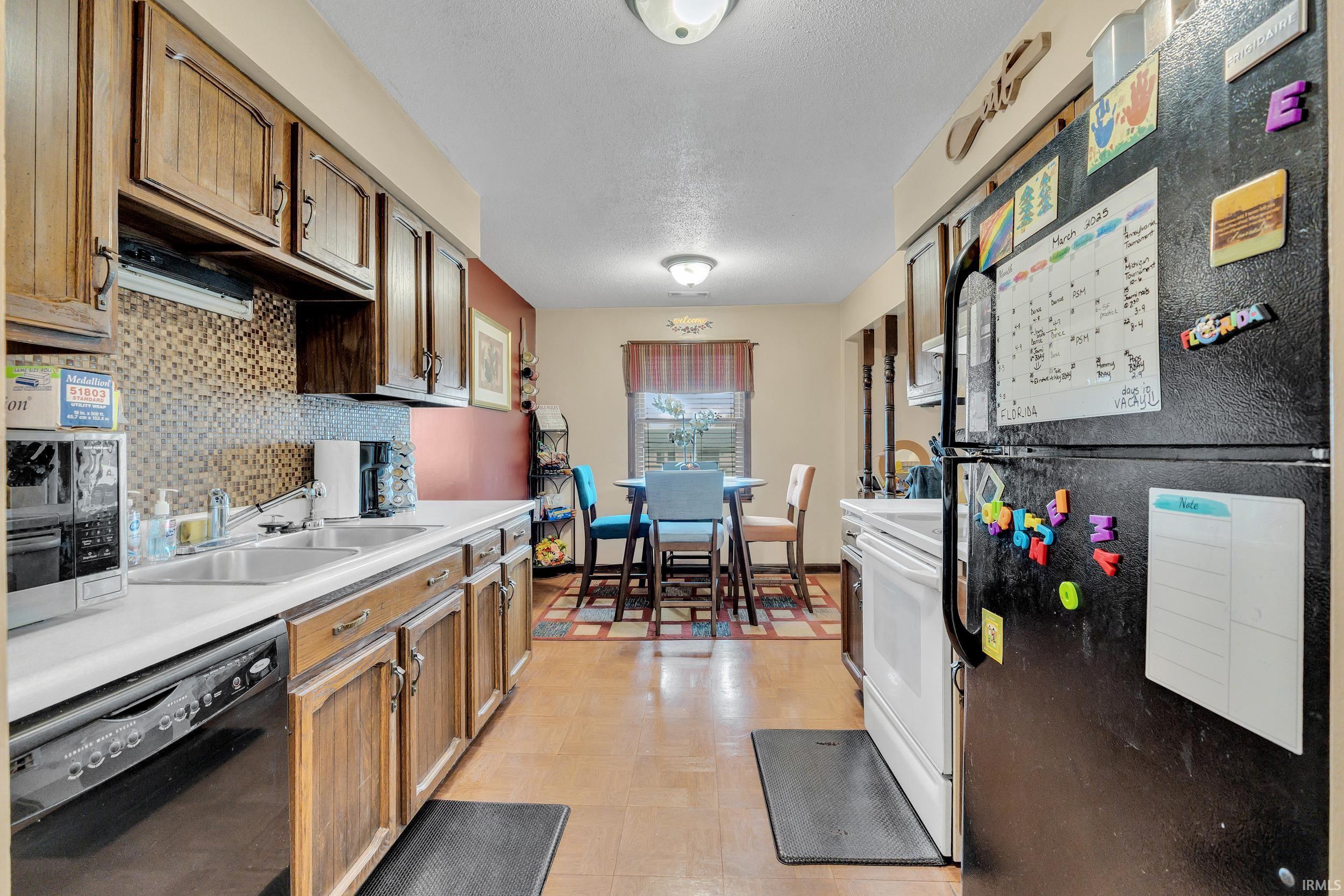 Photo 12 of 6910 Malvern Drive