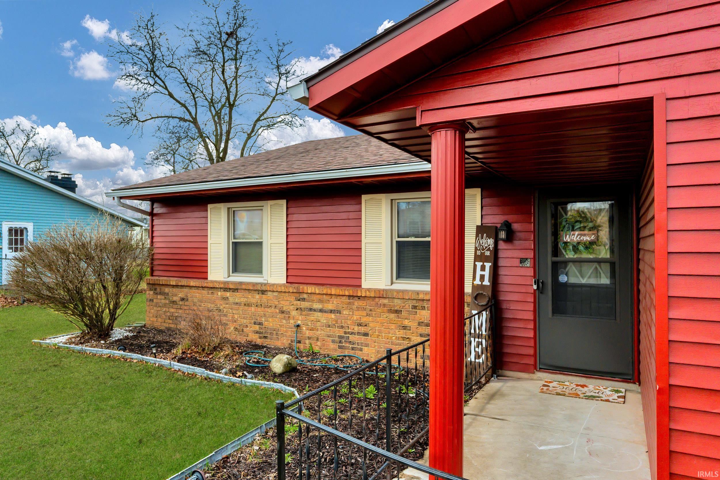 Photo 3 of 6910 Malvern Drive