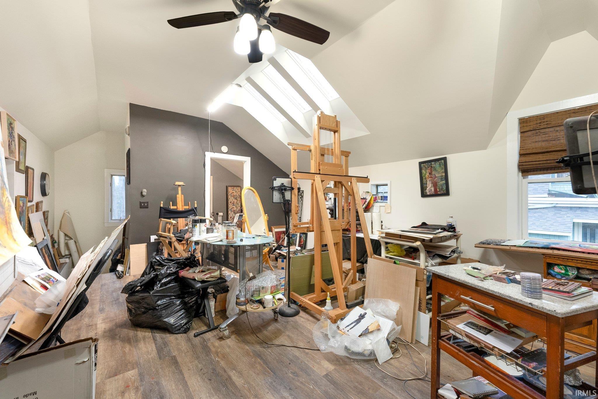 Photo 10 of 215 W Creighton Avenue