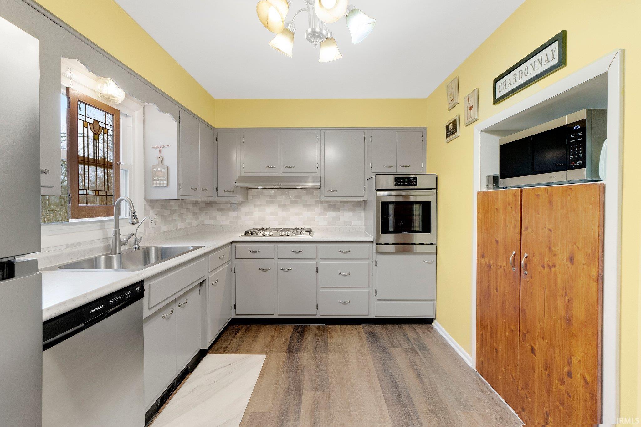 Photo 12 of 5517 Rothermere Drive