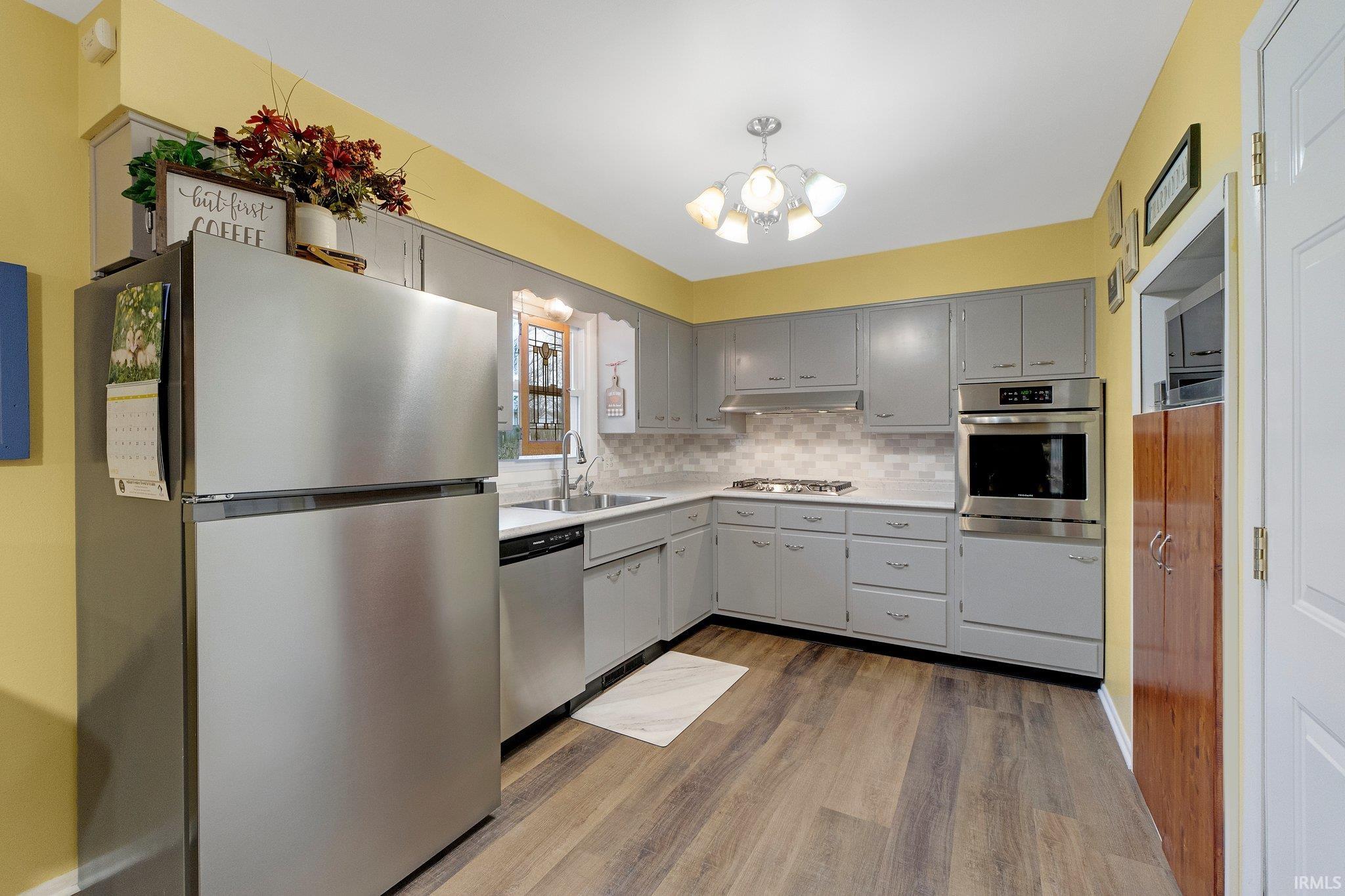 Photo 13 of 5517 Rothermere Drive