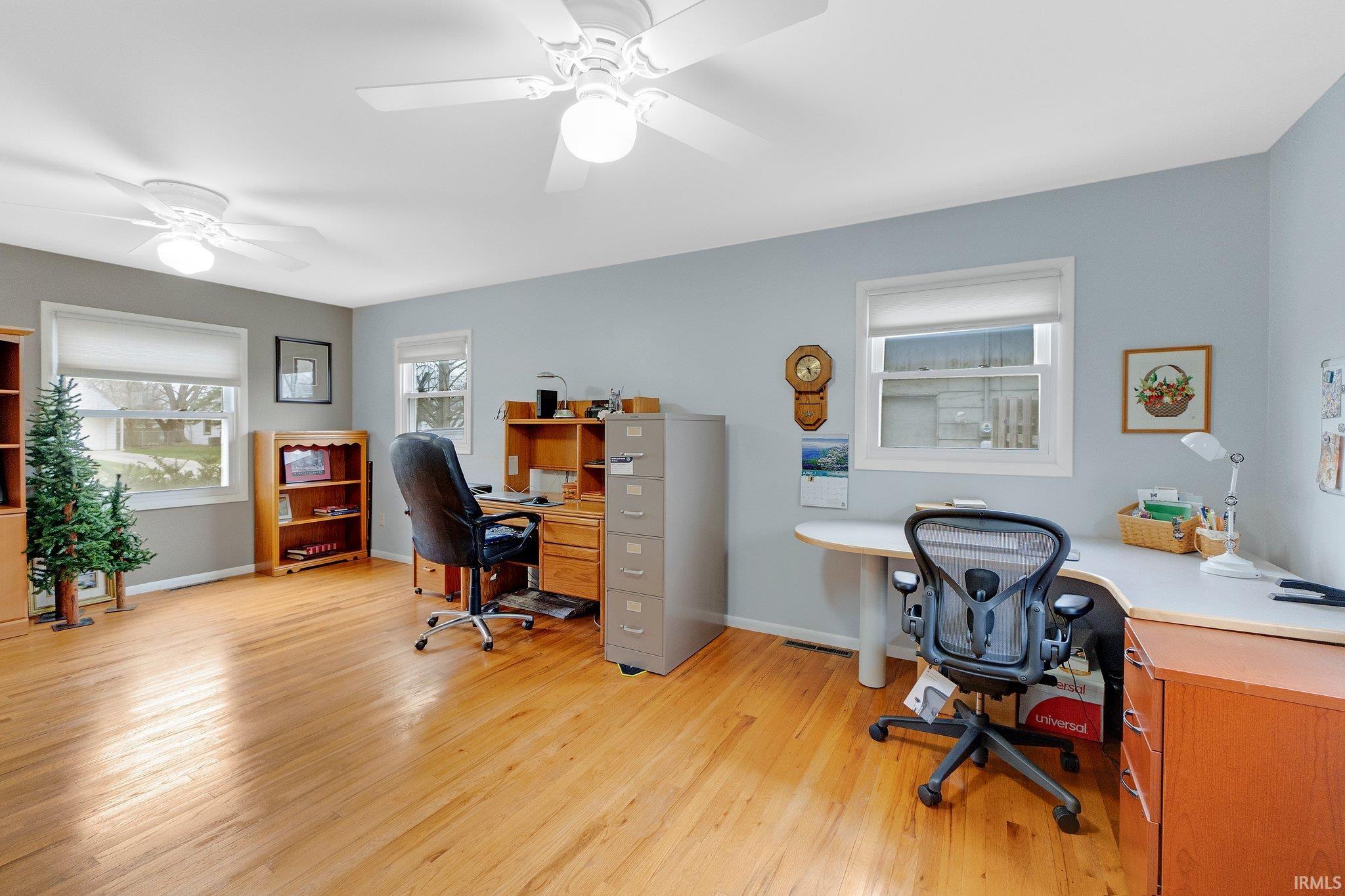 Photo 5 of 5517 Rothermere Drive