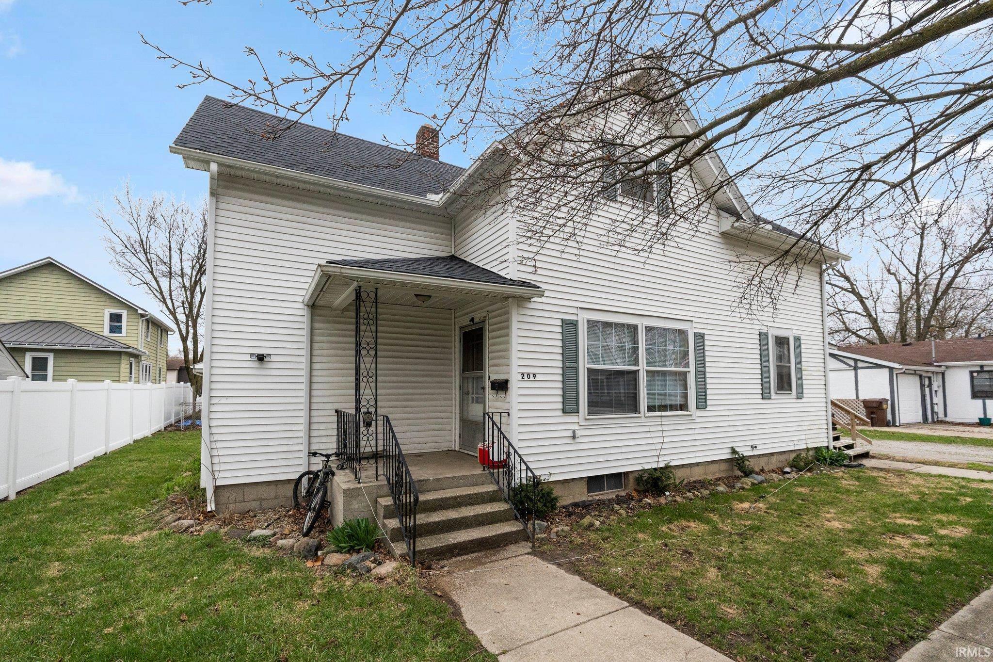 Photo 1 of 209 E 17Th Street