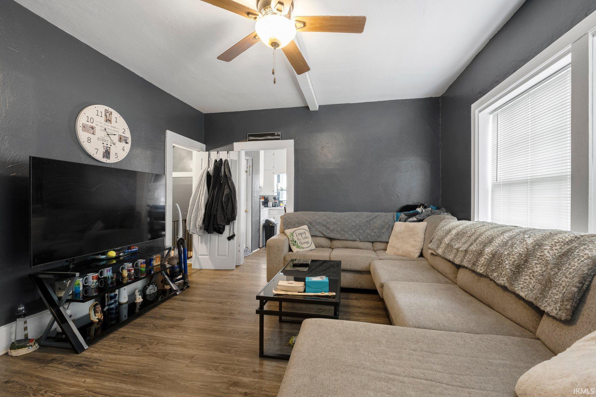 Photo 10 of 209 E 17Th Street