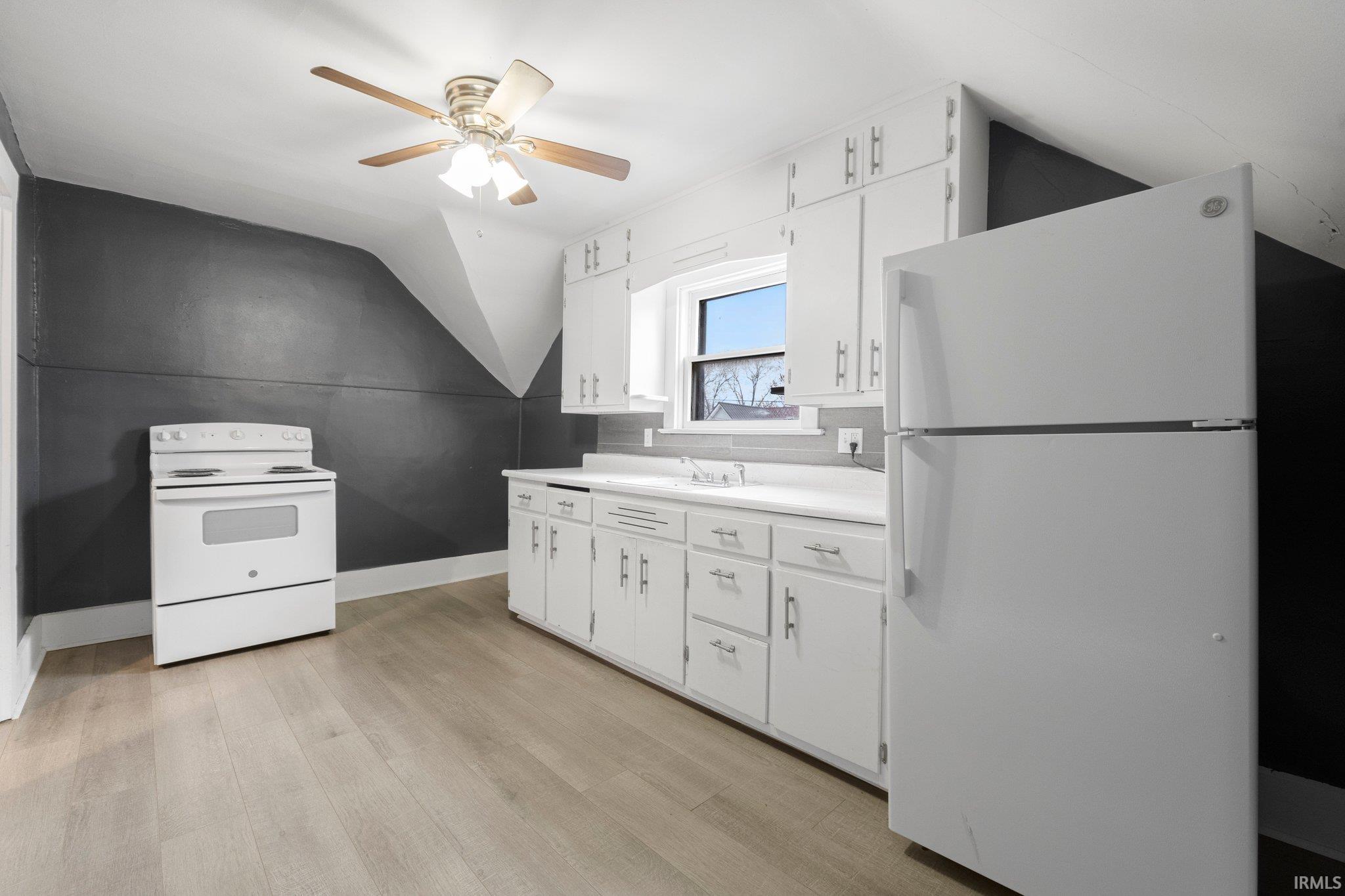 Photo 22 of 209 E 17Th Street