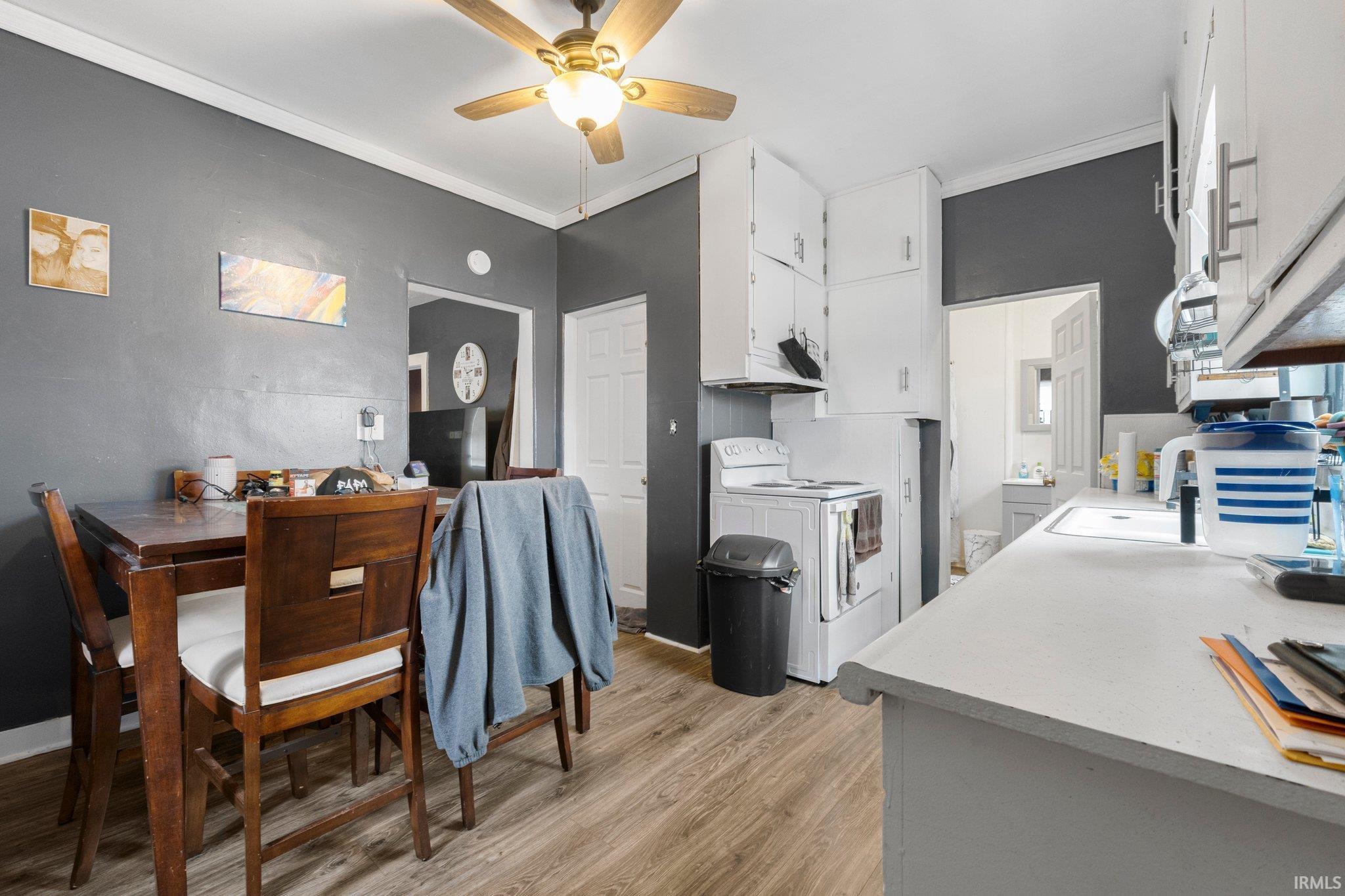 Photo 3 of 209 E 17Th Street
