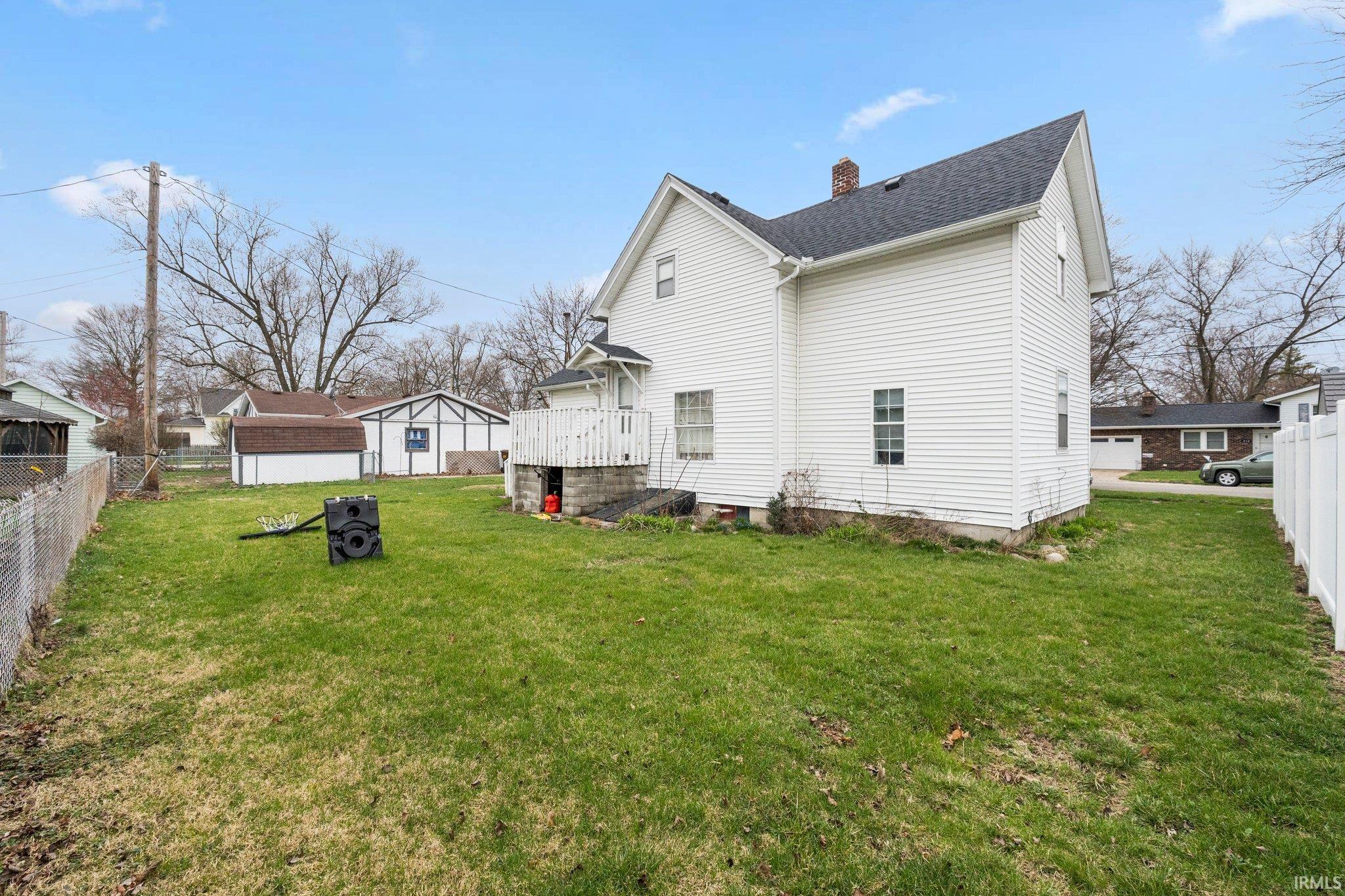Photo 32 of 209 E 17Th Street